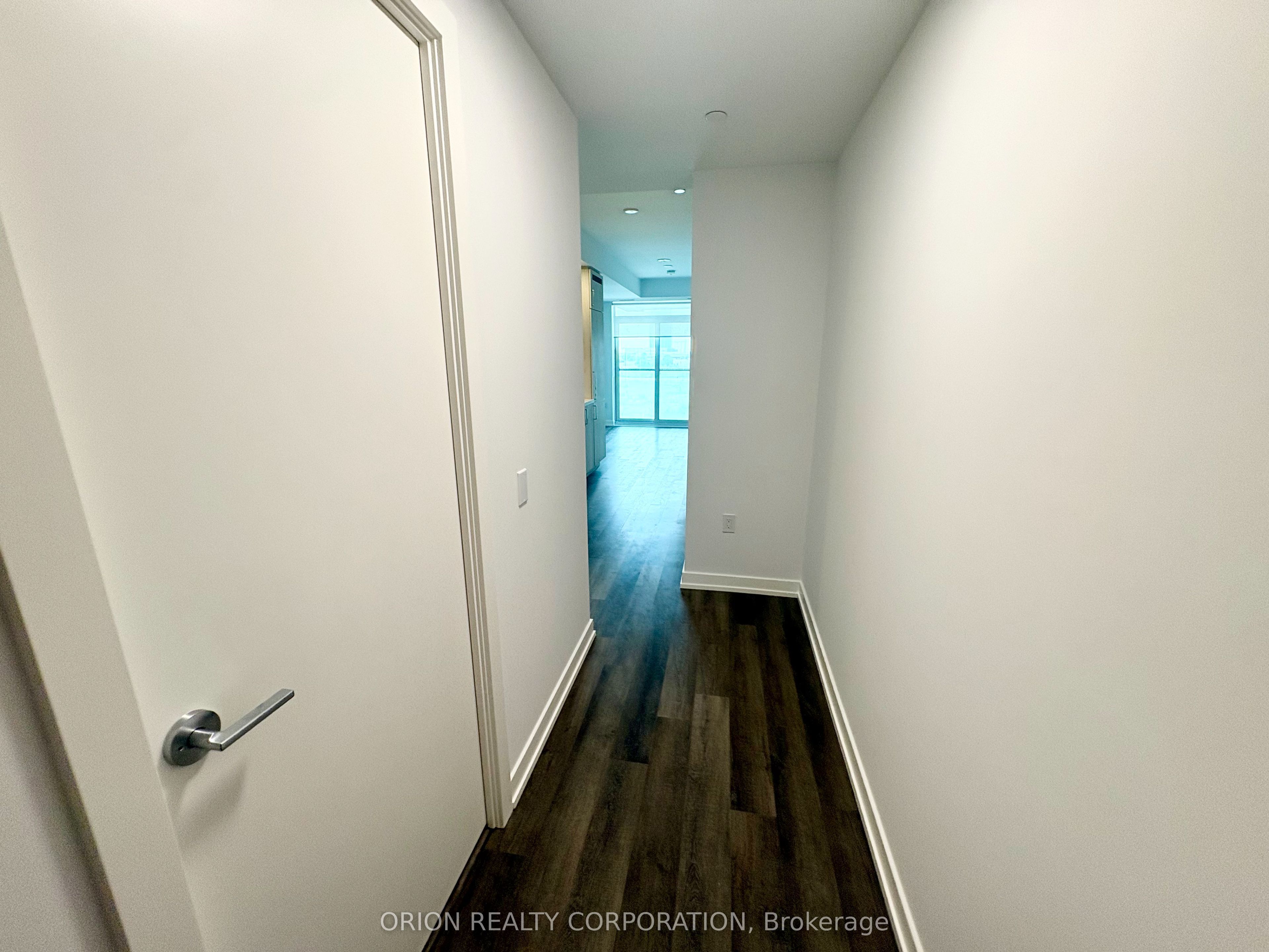 5 Meadowdale Road 211, Vaughan, ON L4K 0C7 photo 5