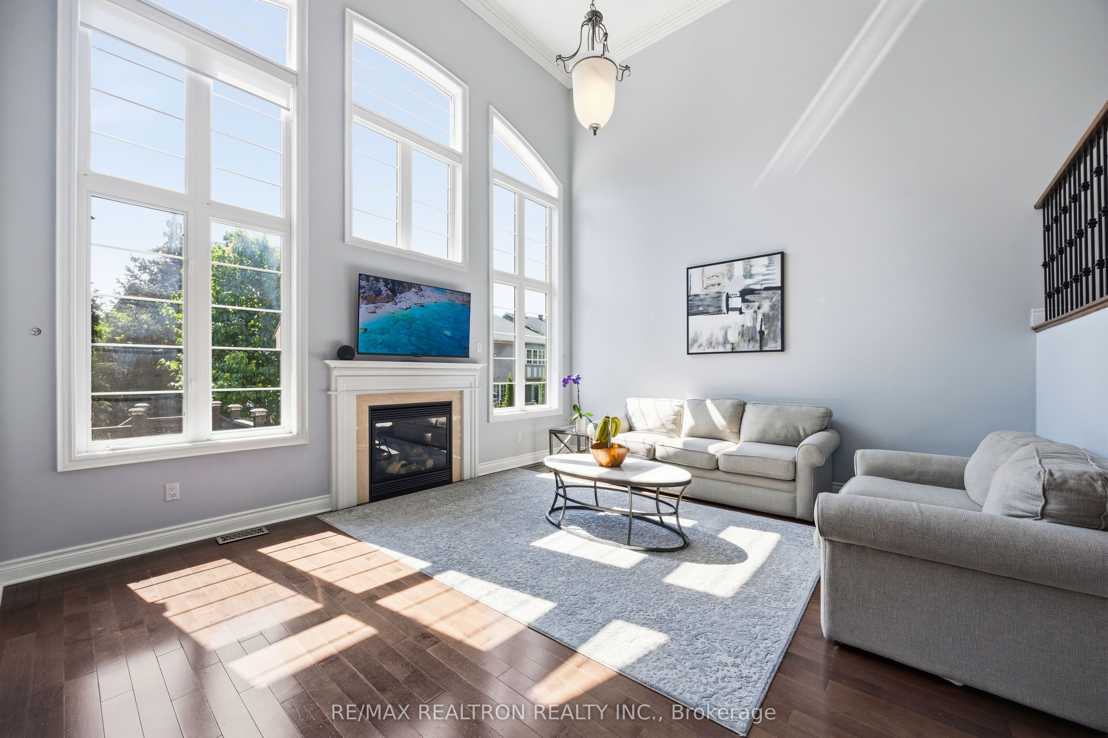 57 Dimarino Drive, Vaughan, ON L6A 0E8 photo 3
