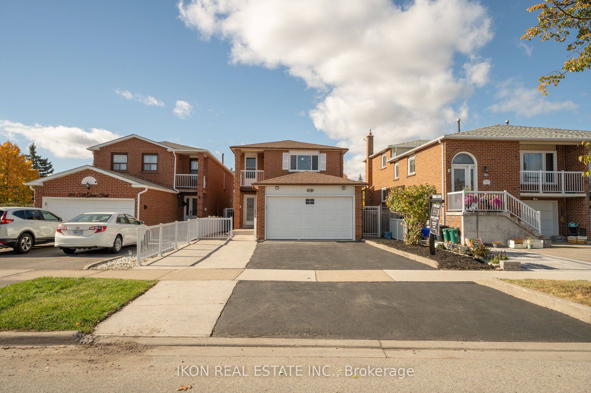 182 Tall Grass Trail, Vaughan, ON L4L 3P8 photo 2