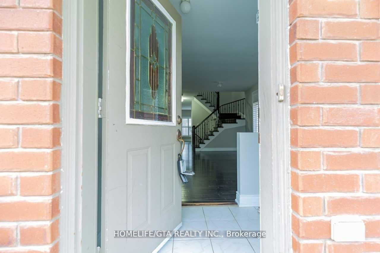154 Goldenwood Crescent, Markham, ON L6E 1L8 photo 3
