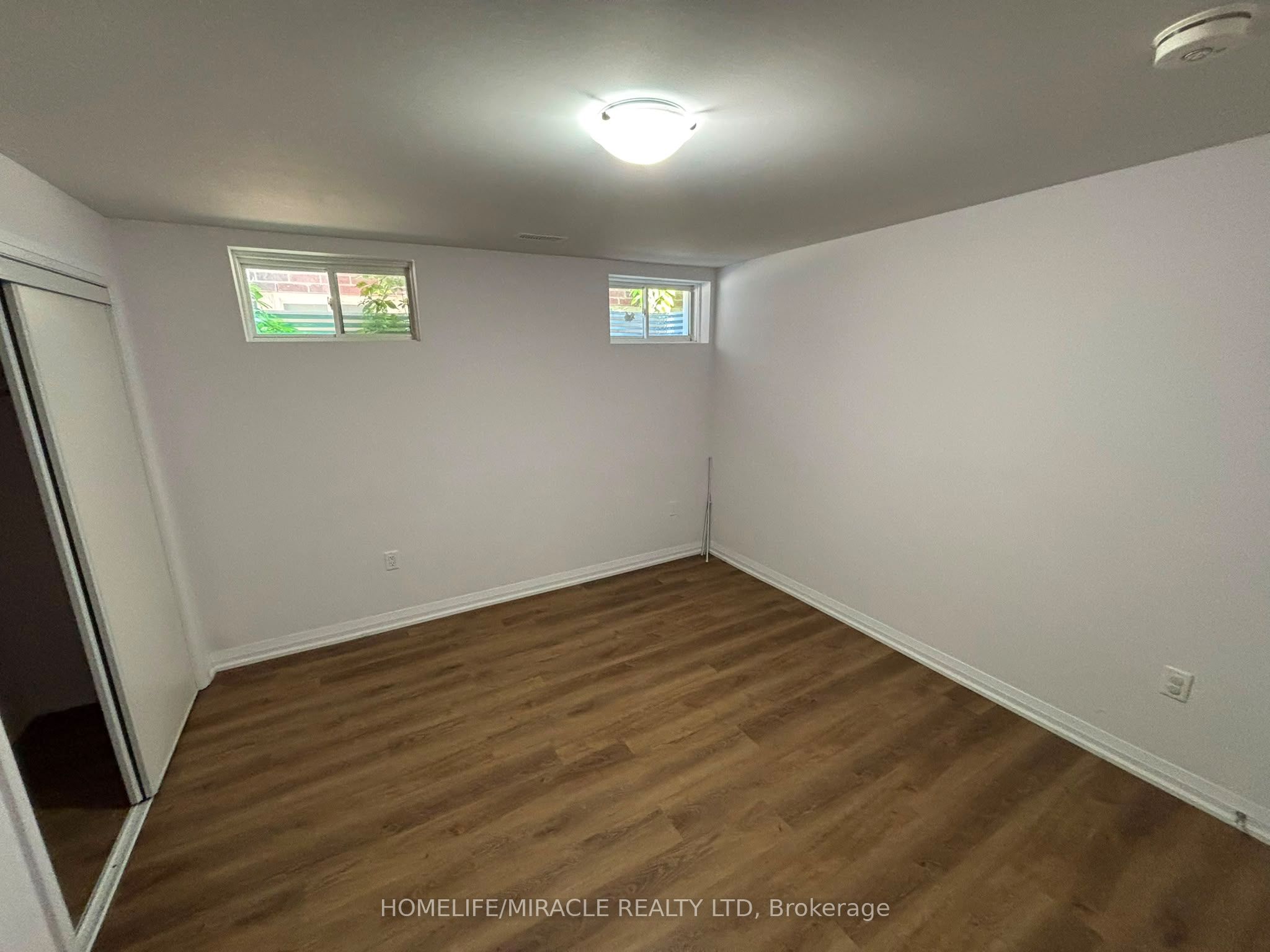 94 Professor Day Drive Basement, Bradford West Gwillimbury, ON L3Z 2G8 photo 4
