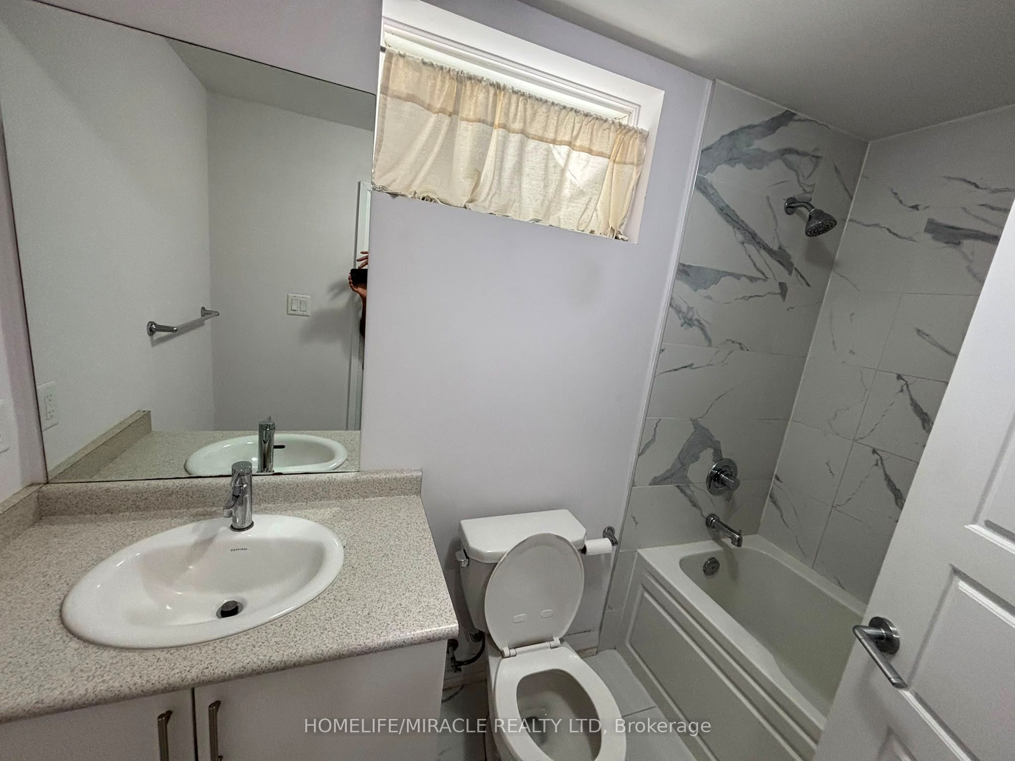 94 Professor Day Drive Basement, Bradford West Gwillimbury, ON L3Z 2G8 photo 5