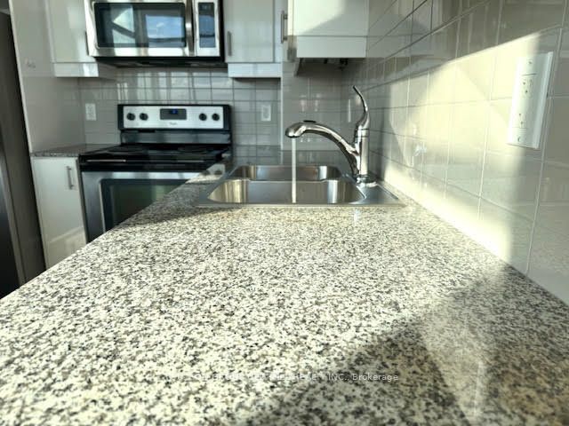 2900 Highway 7 Road 510, Vaughan, ON L4K 0G3 photo 4