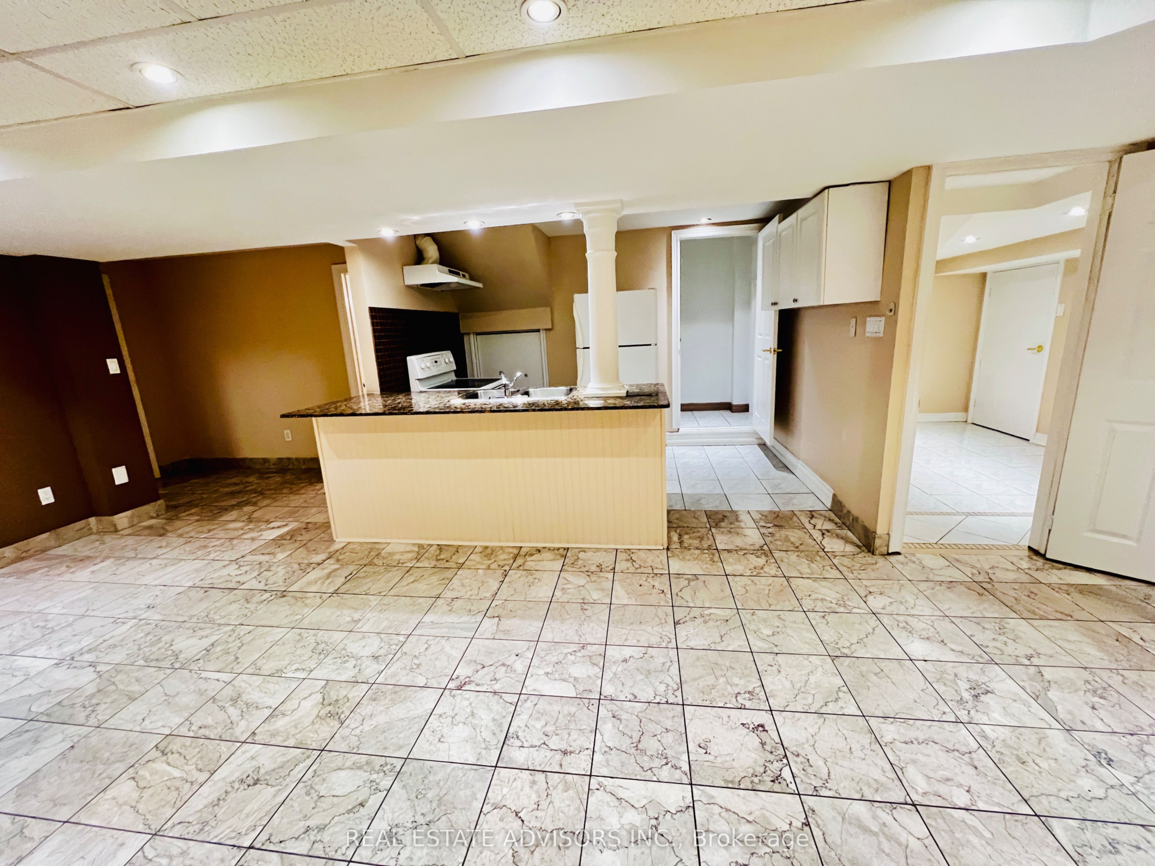 2 Adam Ernst Basement Court, Vaughan, ON L4H 2S5 photo 2