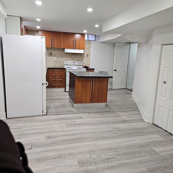 63 Yorkland Street, Richmond Hill, ON L4C 9Z4 photo 2