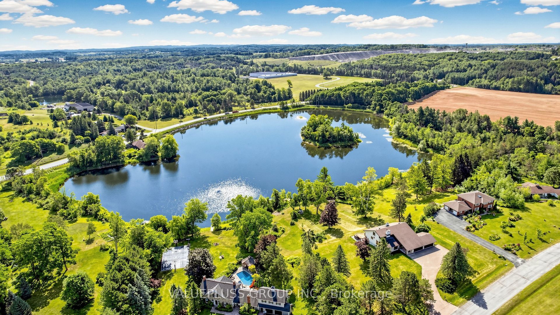 9 Island Lake Drive, Whitchurch-Stouffville, ON L4A 7X4 photo 2