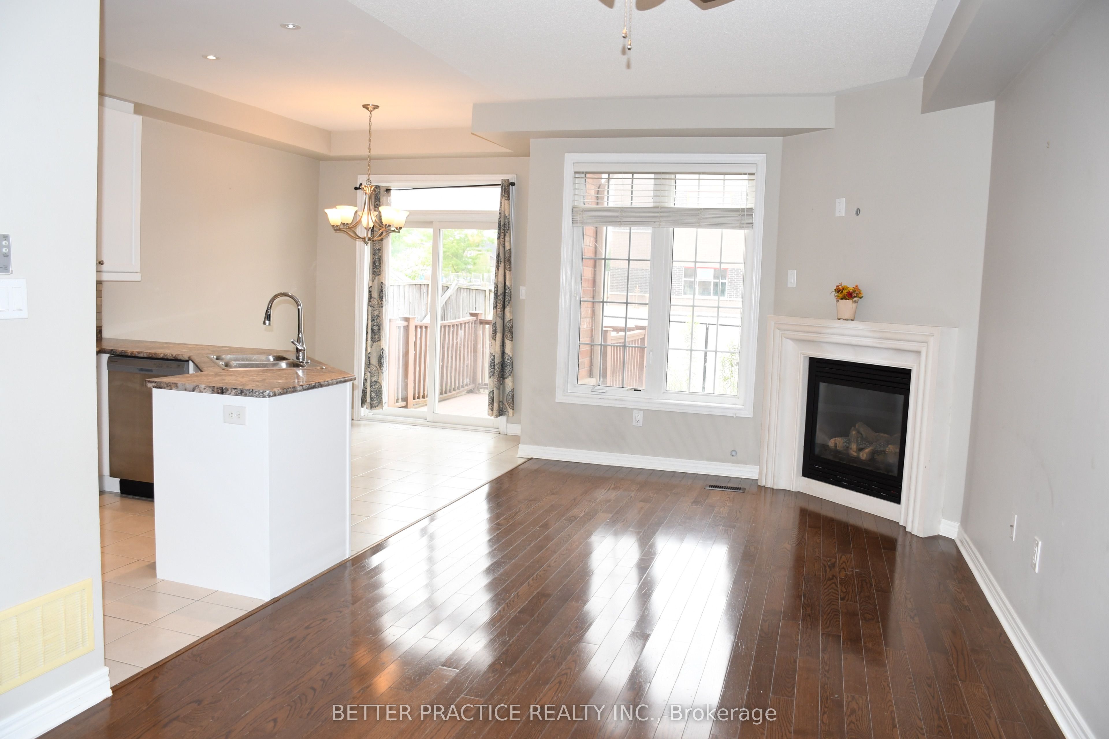4 Gosnel Circle, Bradford West Gwillimbury, ON L3Z 0G4 photo 4