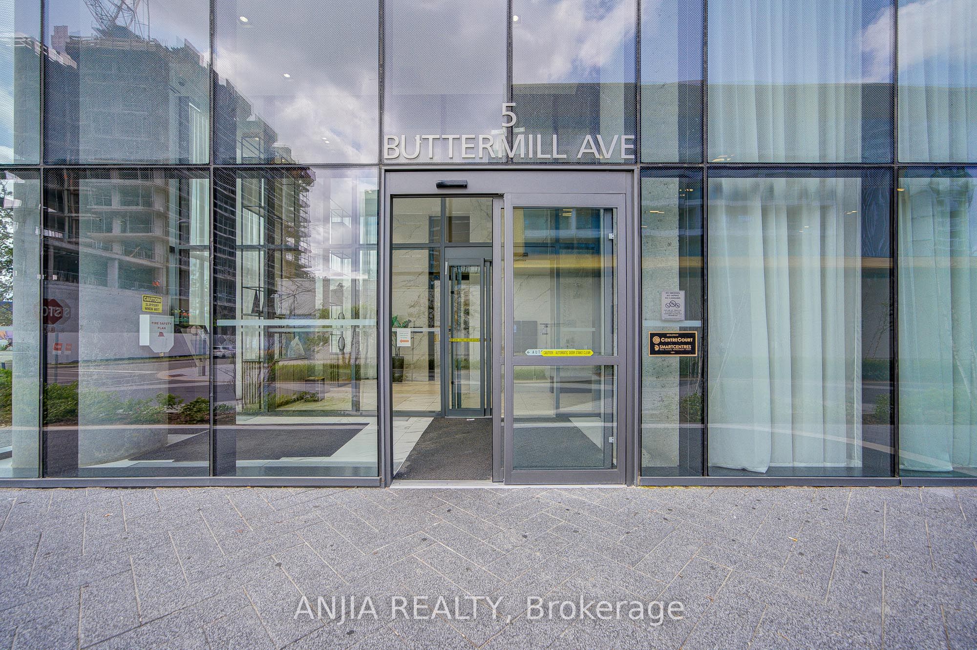 5 Buttermill Avenue 6102, Vaughan, ON L4K 0J5 photo 4
