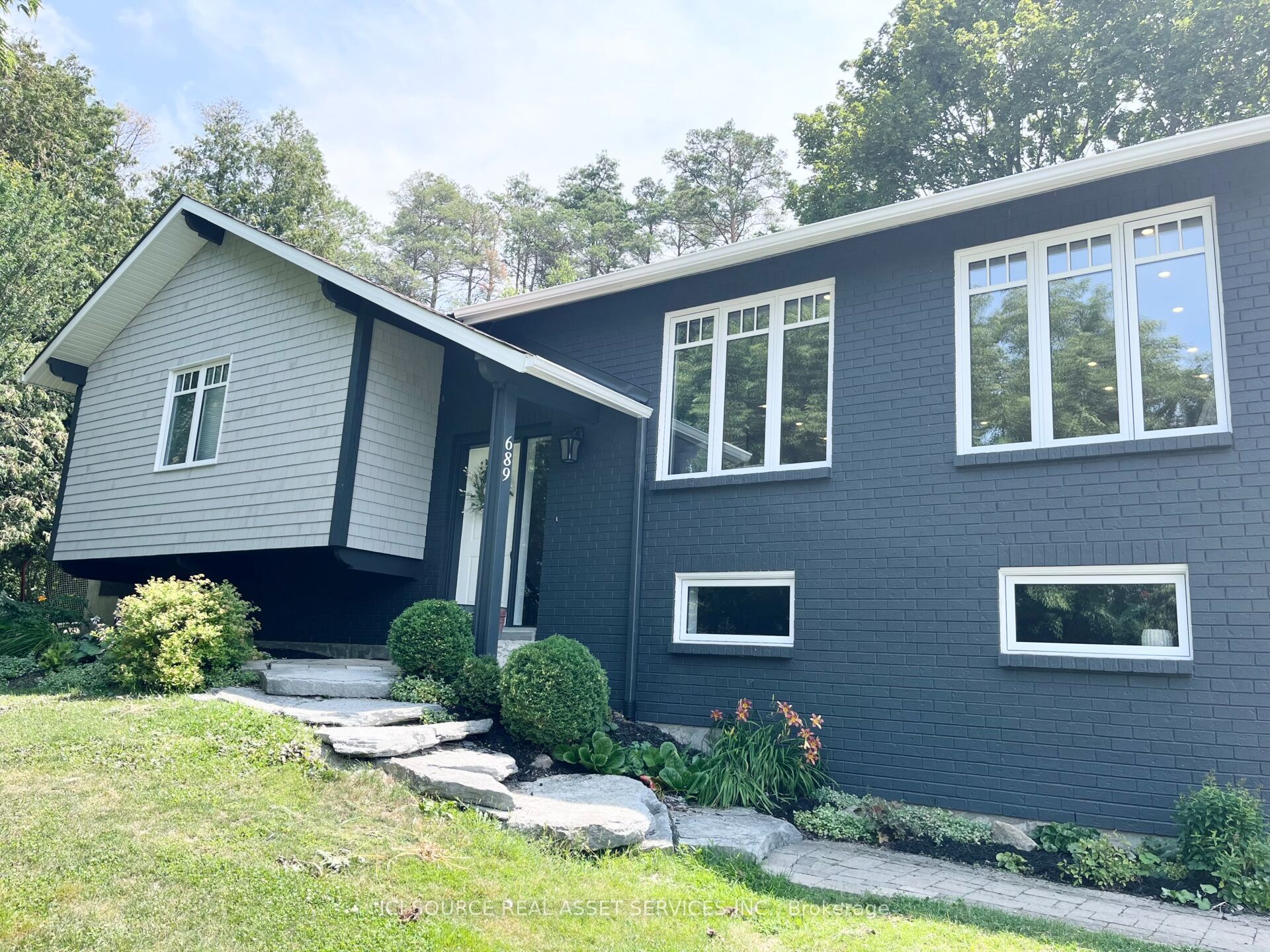 689 Ravenshoe Road, Uxbridge, ON L9P 1R2 photo 2