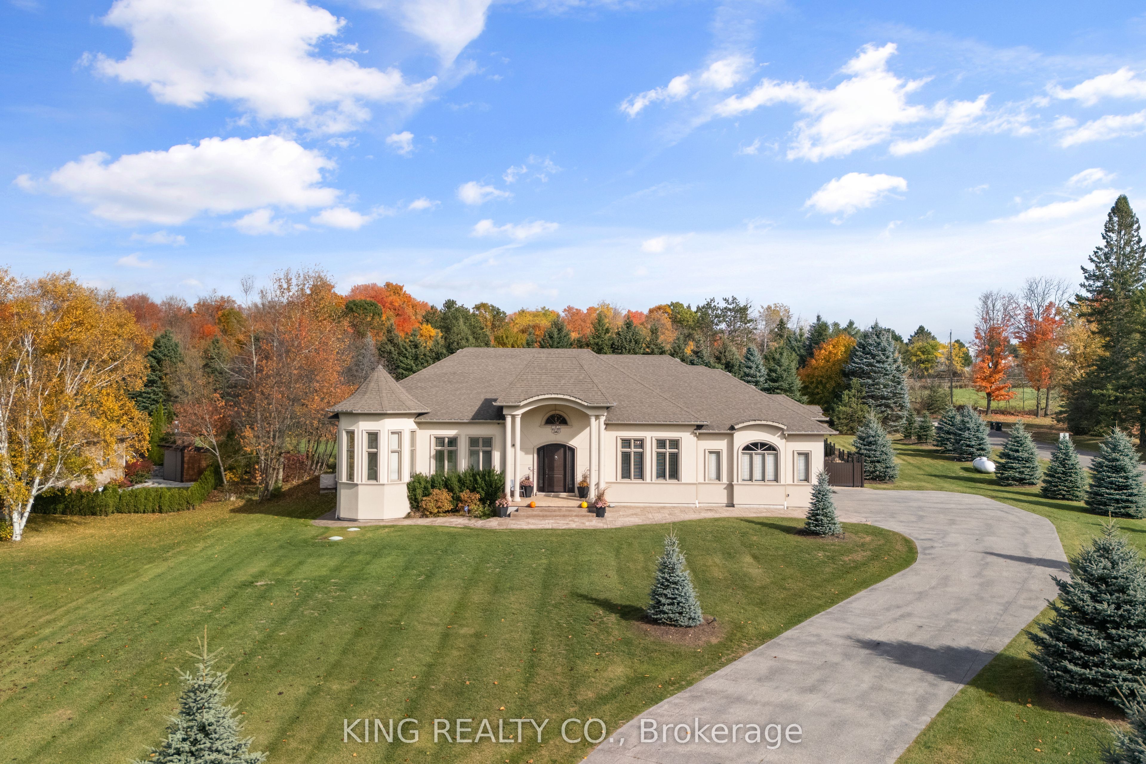 2 Dale Crescent, Bradford West Gwillimbury, ON L0L 1L0