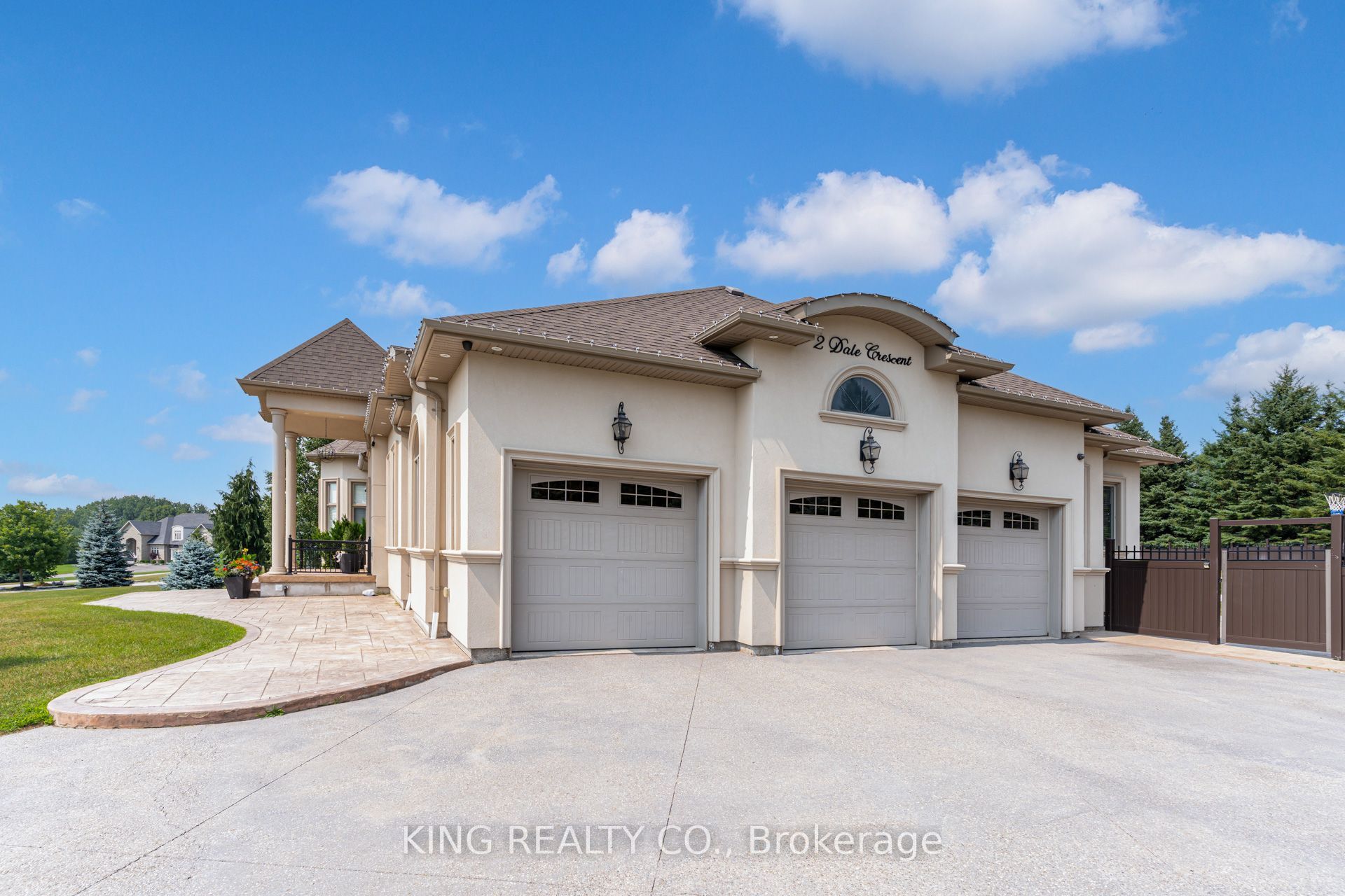 2 Dale Crescent, Bradford West Gwillimbury, ON L0L 1L0 photo 4