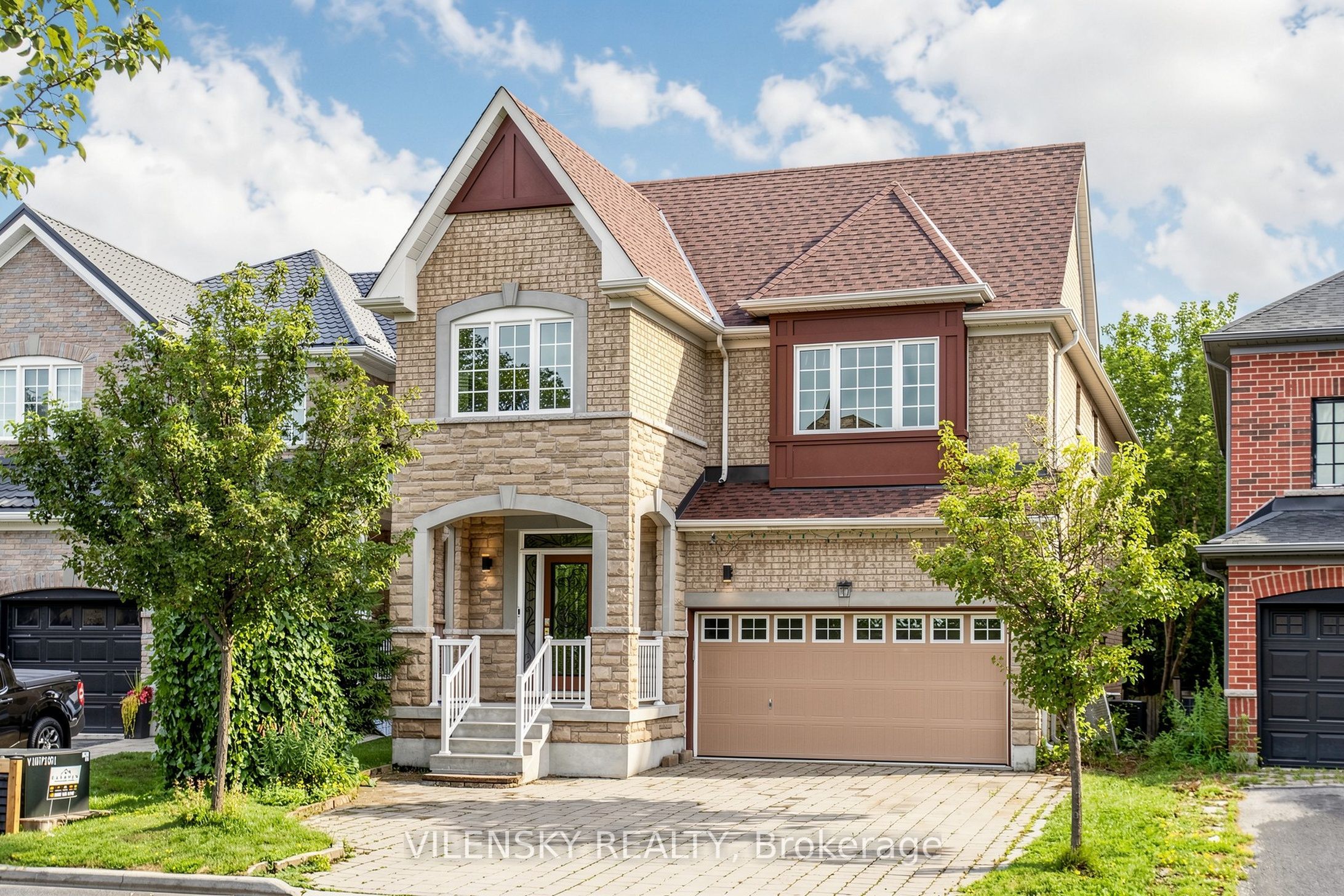 32 Santa Amato Crescent, Vaughan, ON L4J 0E9