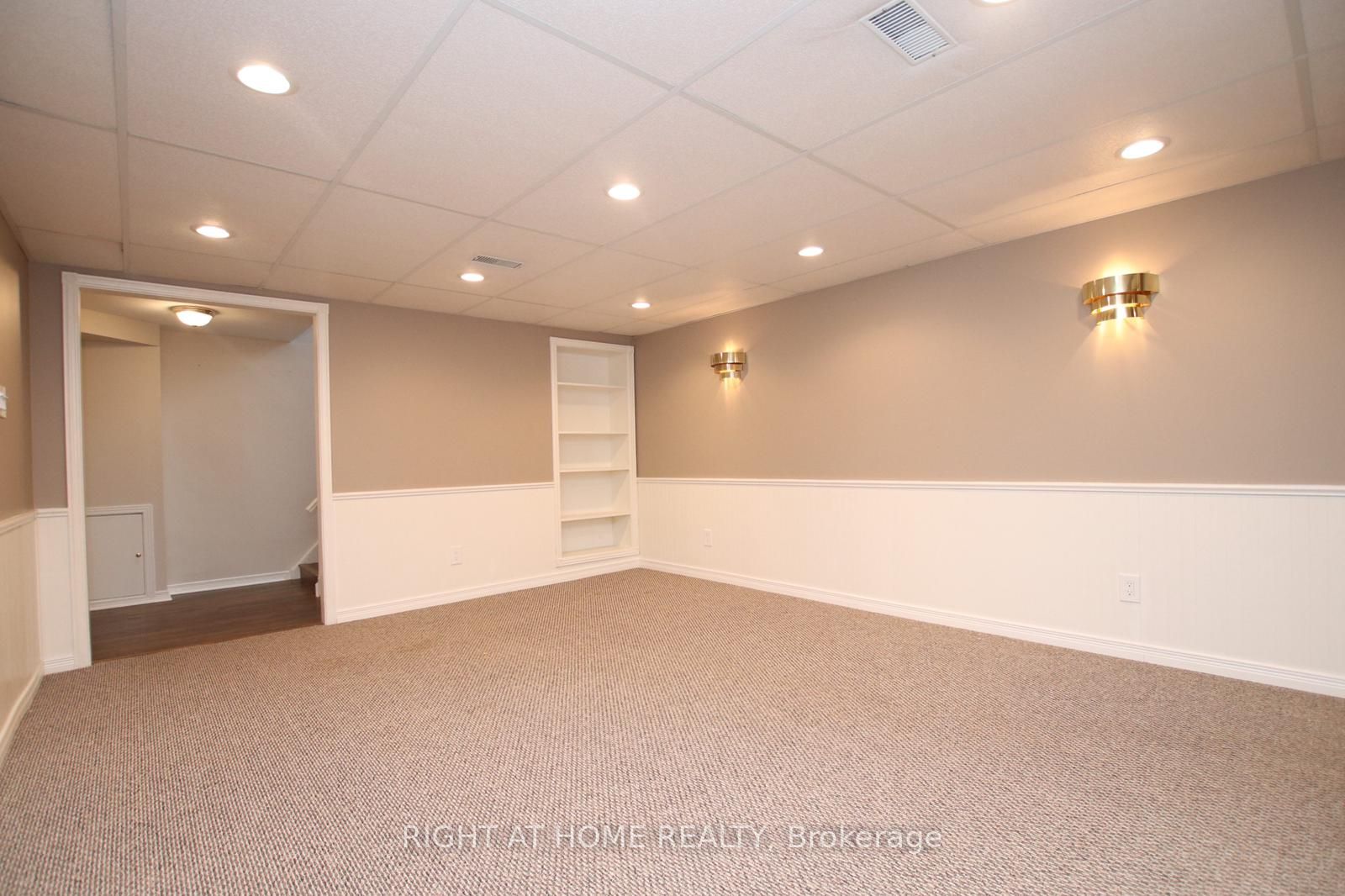89 Monkswood Crescent, Newmarket, ON L3Y 2J9 photo 5
