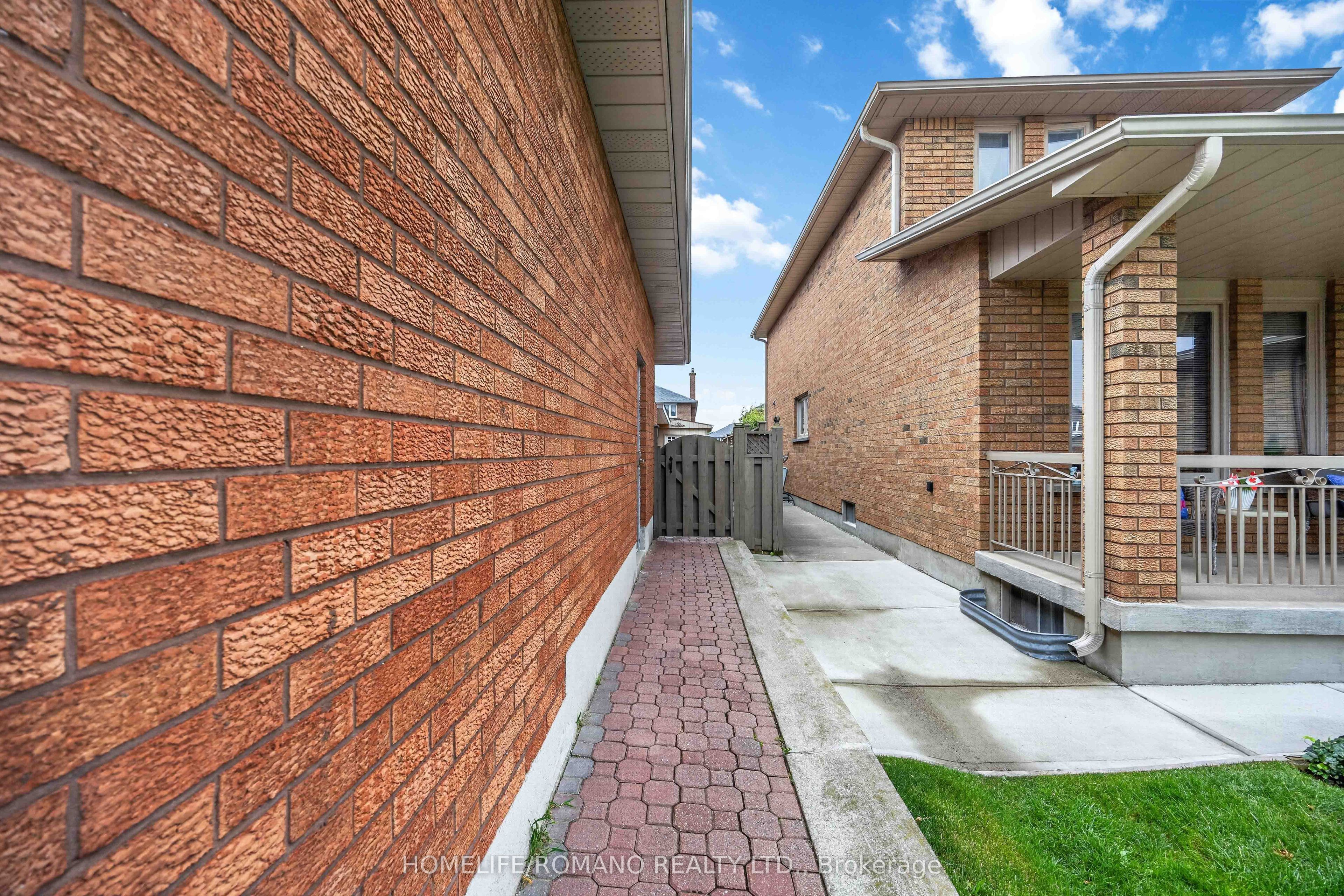 61 Gas Light Crescent Bsmt, Vaughan, ON L4L 8E8 photo 4