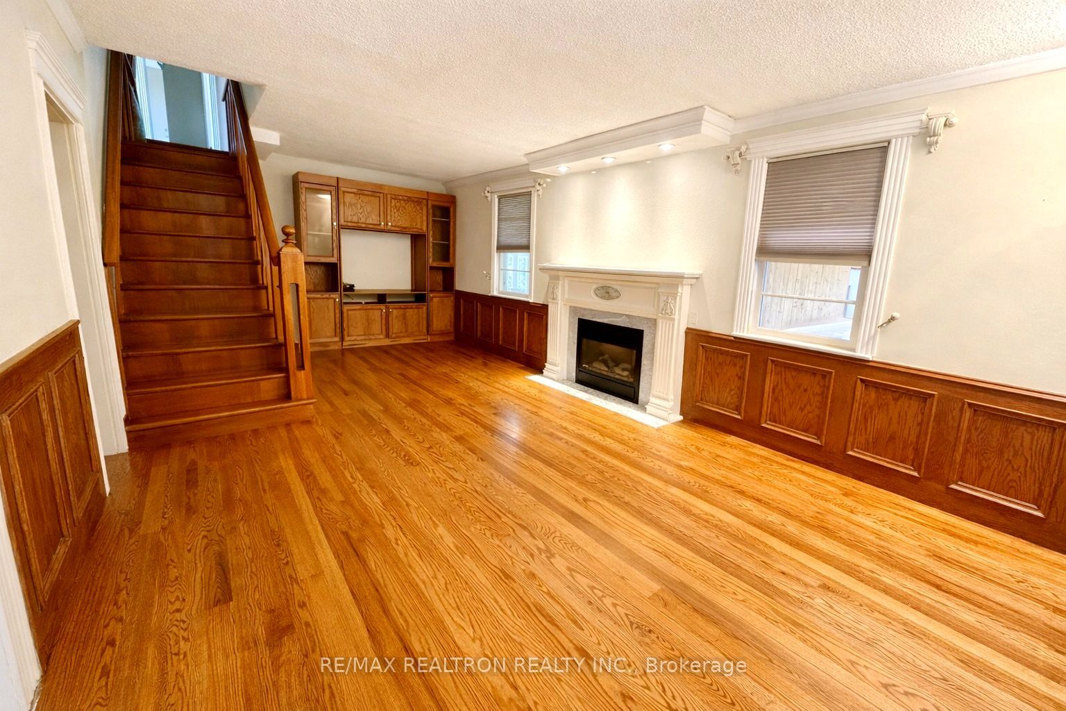2430 King Road, King, ON L7B 1J7 photo 5