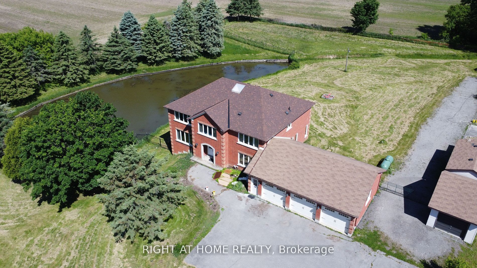 1008 Mount Albert Road, East Gwillimbury, ON L0G 1V0 photo 2