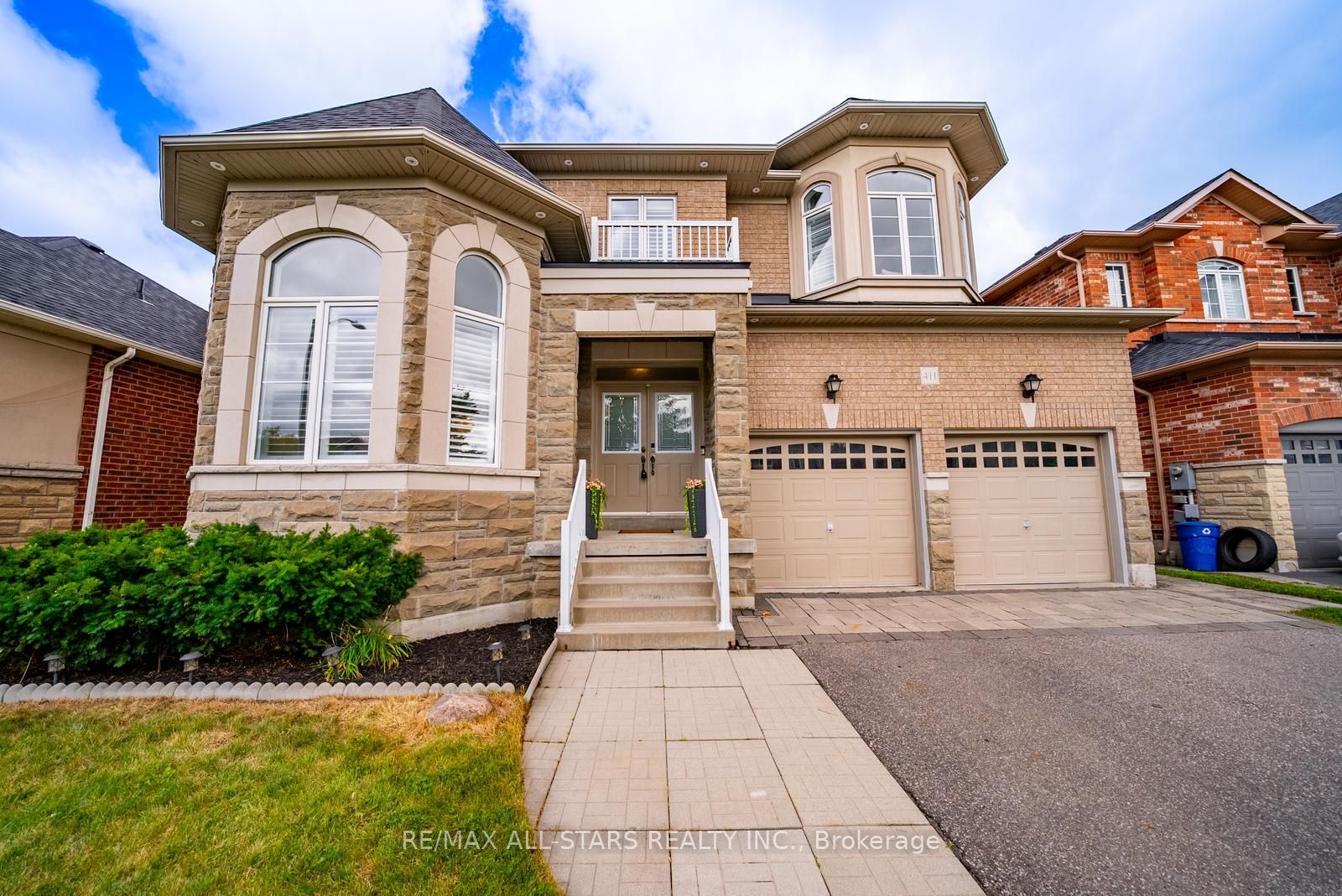 411 Hoover Park Drive, Whitchurch-Stouffville, ON L4A 1P4 photo 3