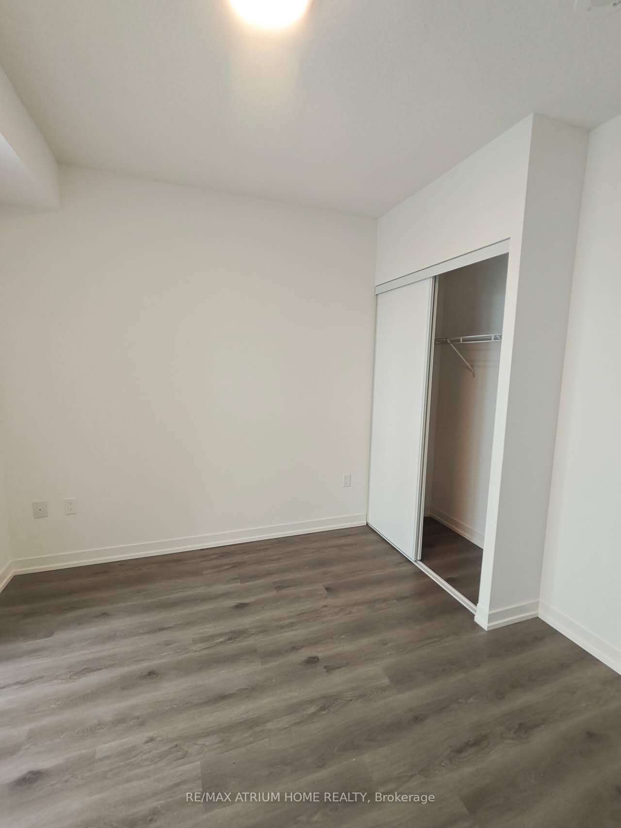 28 Interchange Way 3016, Vaughan, ON L4K 0P8 photo 3