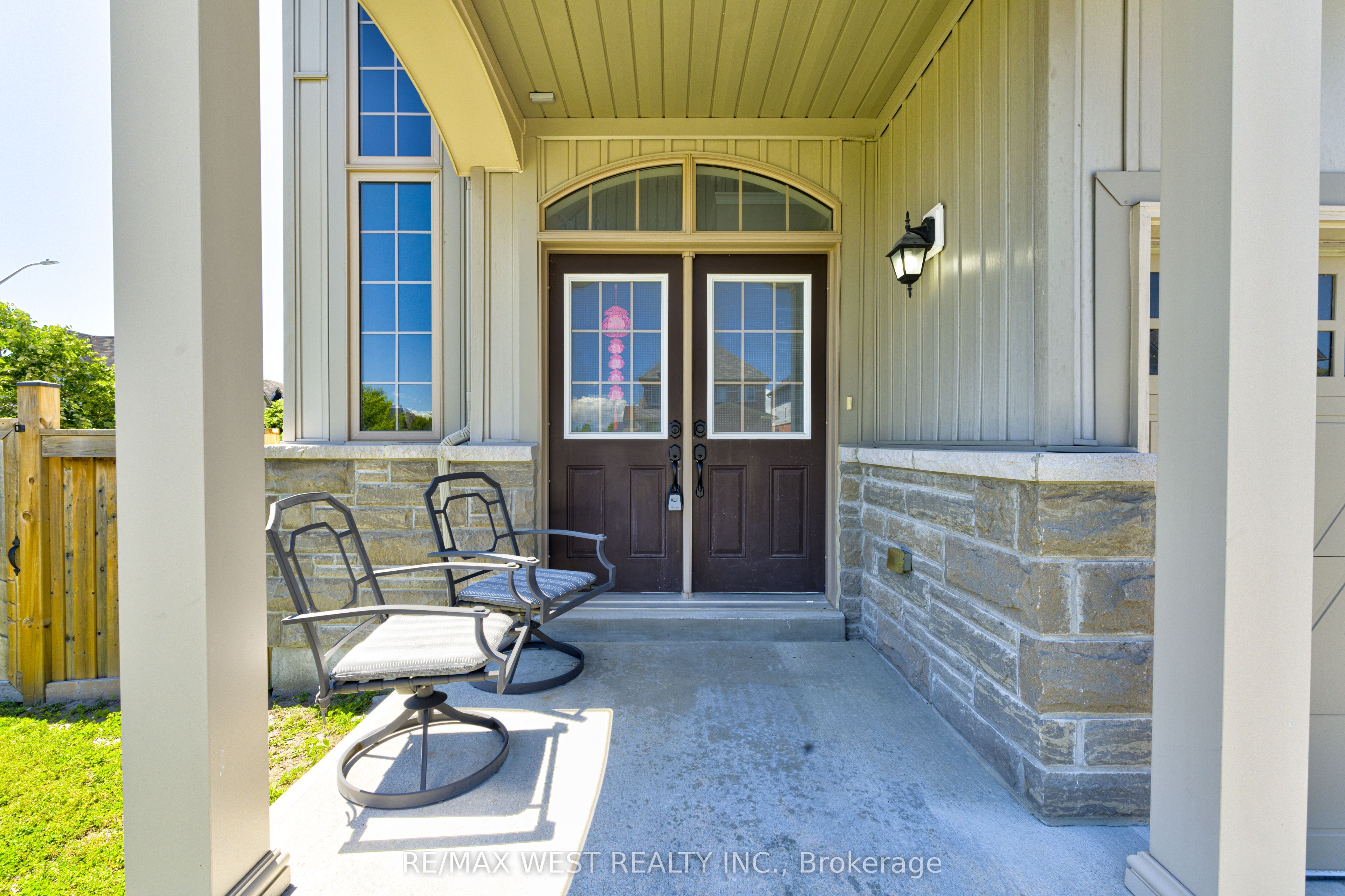 108 Decarolis Crescent, Essa, ON L0M 1B4 photo 5