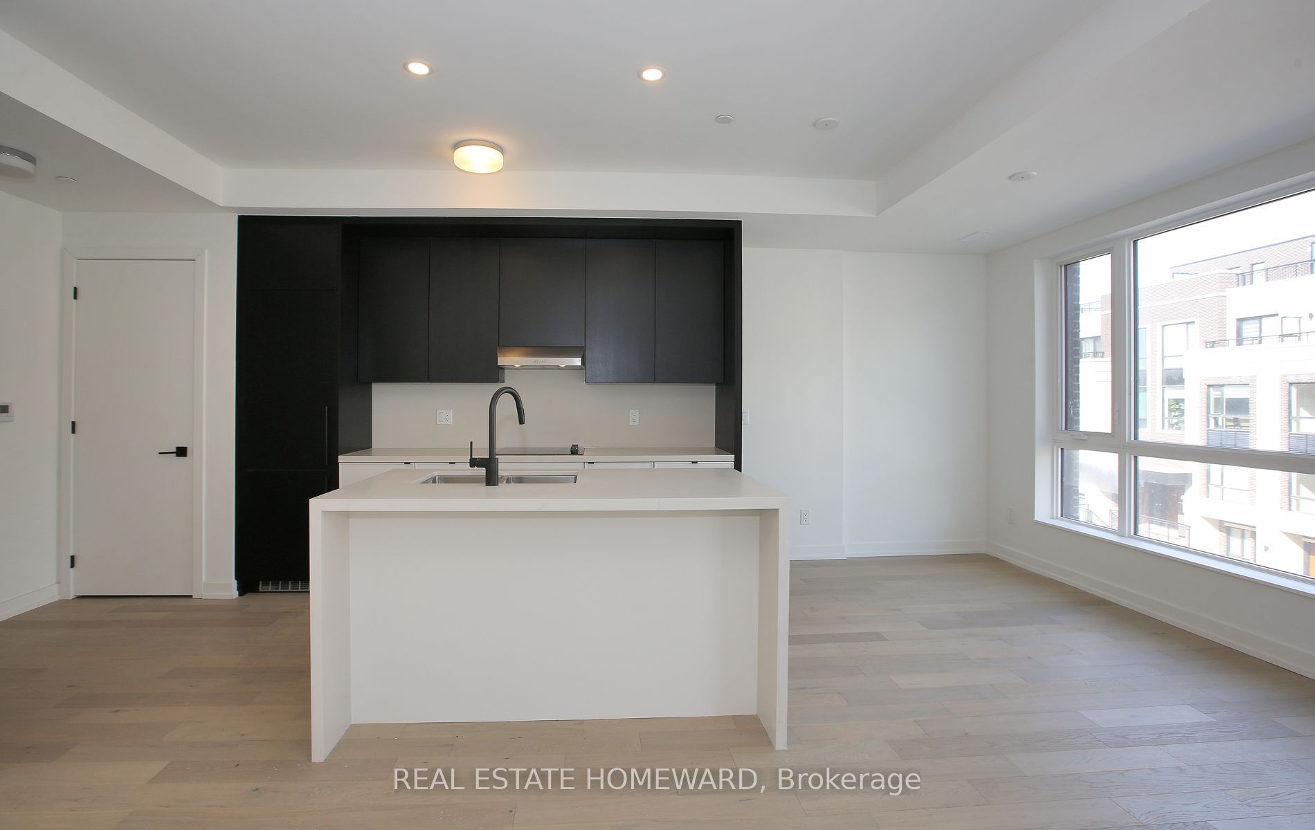 11 Walder Lane J301, Richmond Hill, ON L4S 0N3 photo 4
