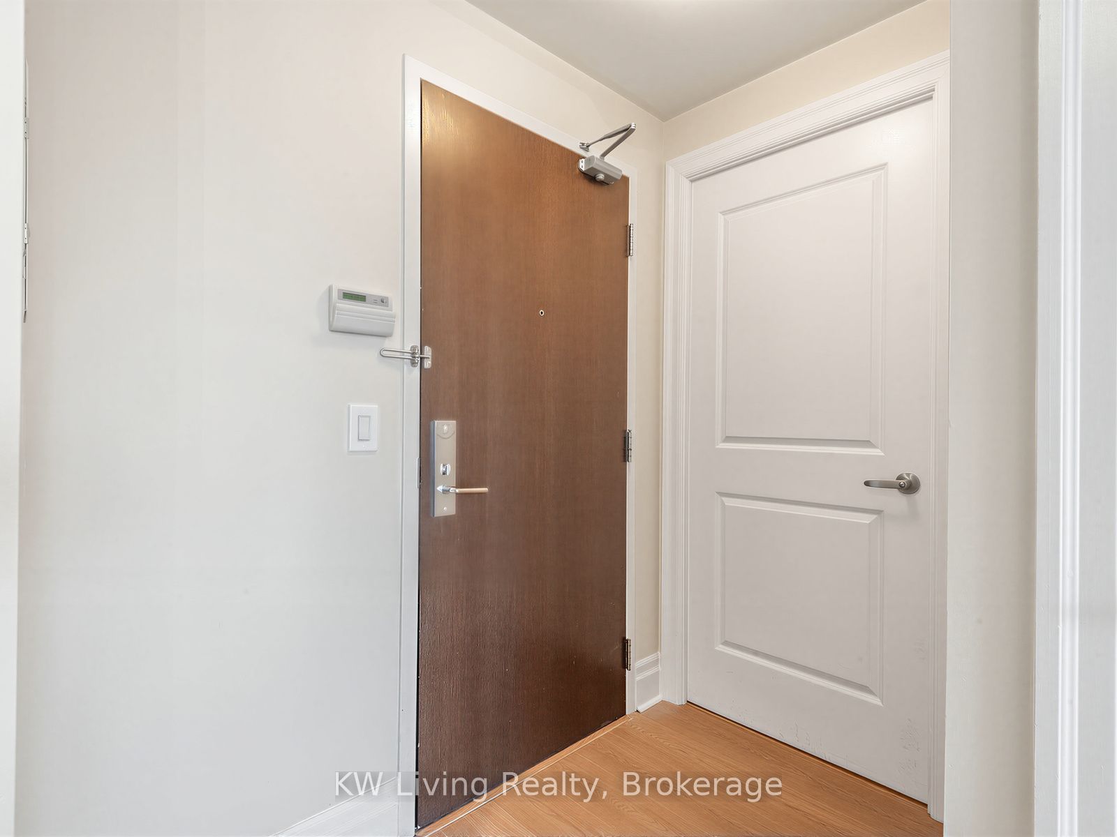 21 Upper Duke Crescent 604, Markham, ON L6G 0B6 photo 3