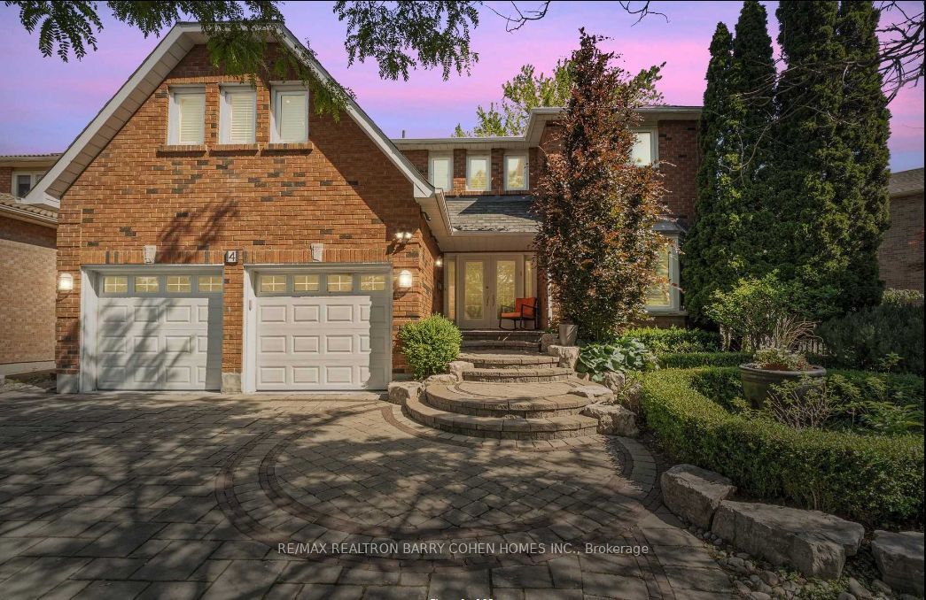 4 Hashbury Place, Markham, ON L3T 7H4