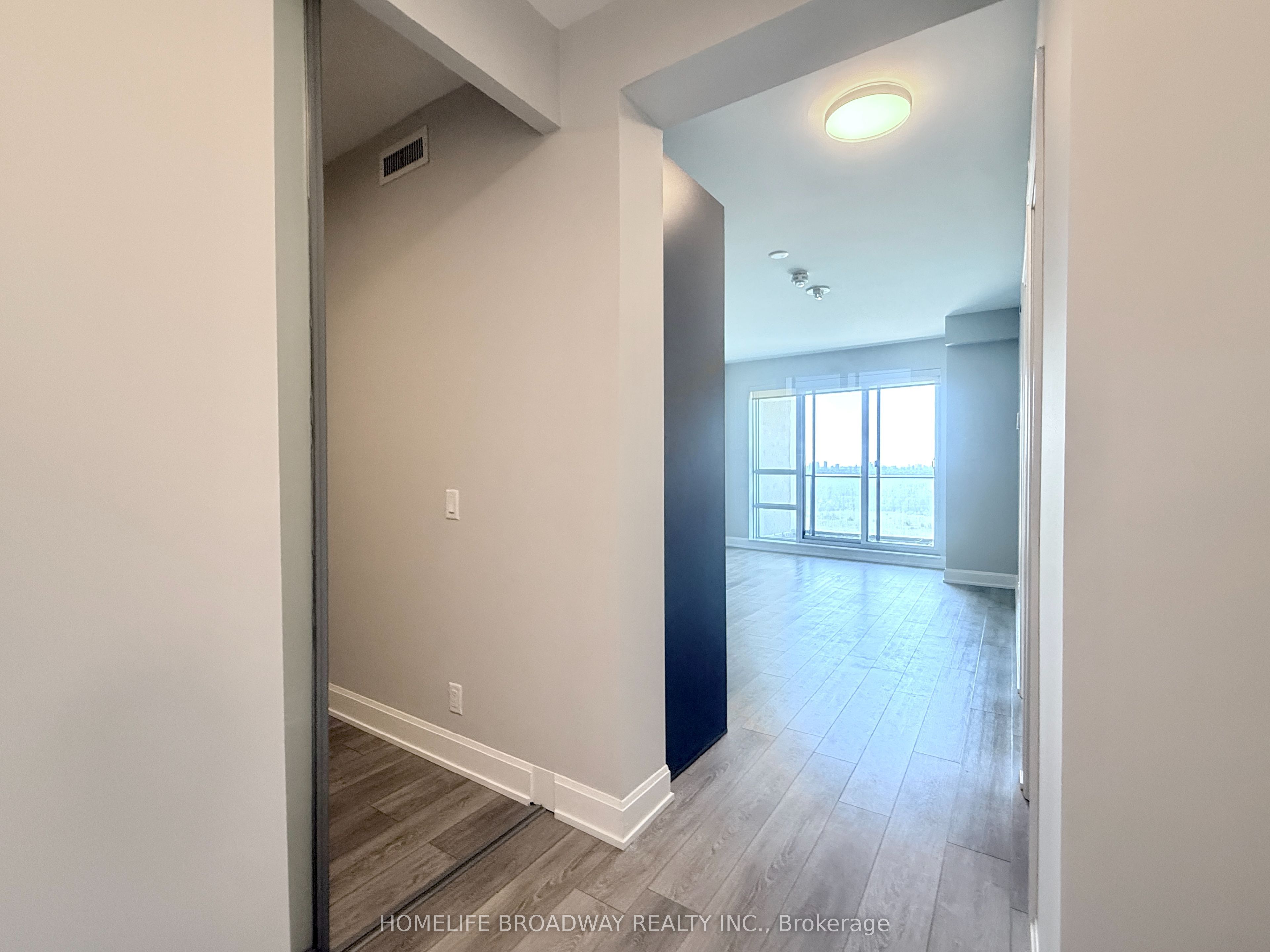 38 Gandhi Lane 2208, Markham, ON L3T 0G9 photo 4
