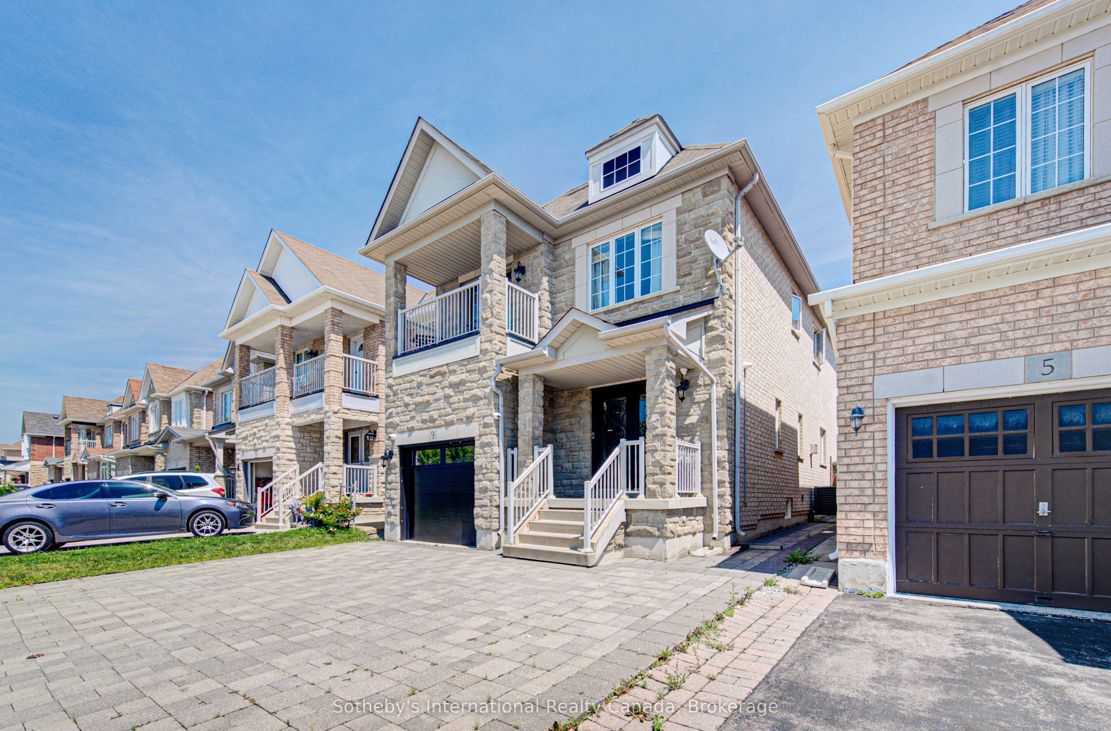 9 Aidan Drive, Vaughan, ON L4H 0T5 photo 3