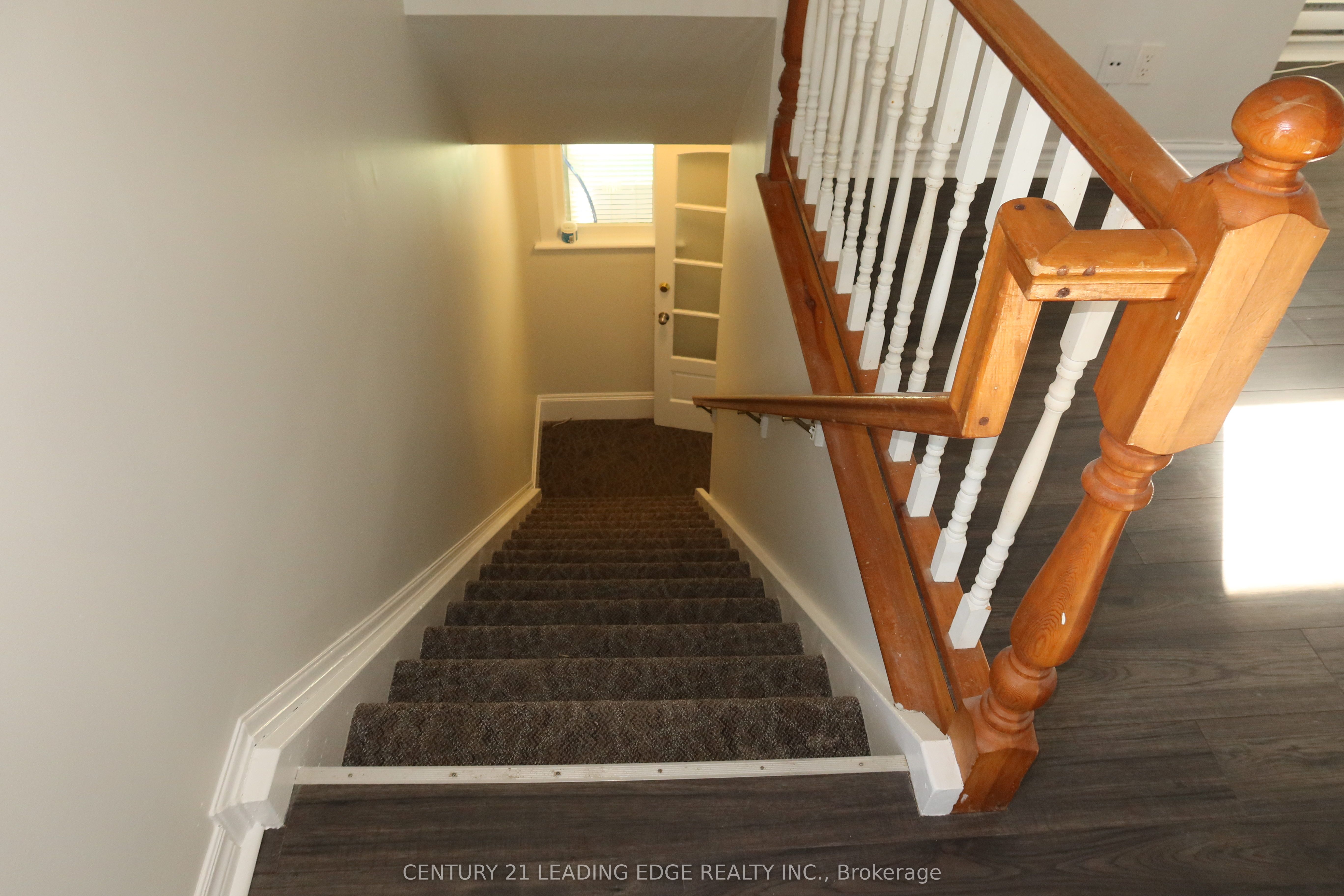 6336 Main Street, Whitchurch-Stouffville, ON L4A 1G9 photo 2