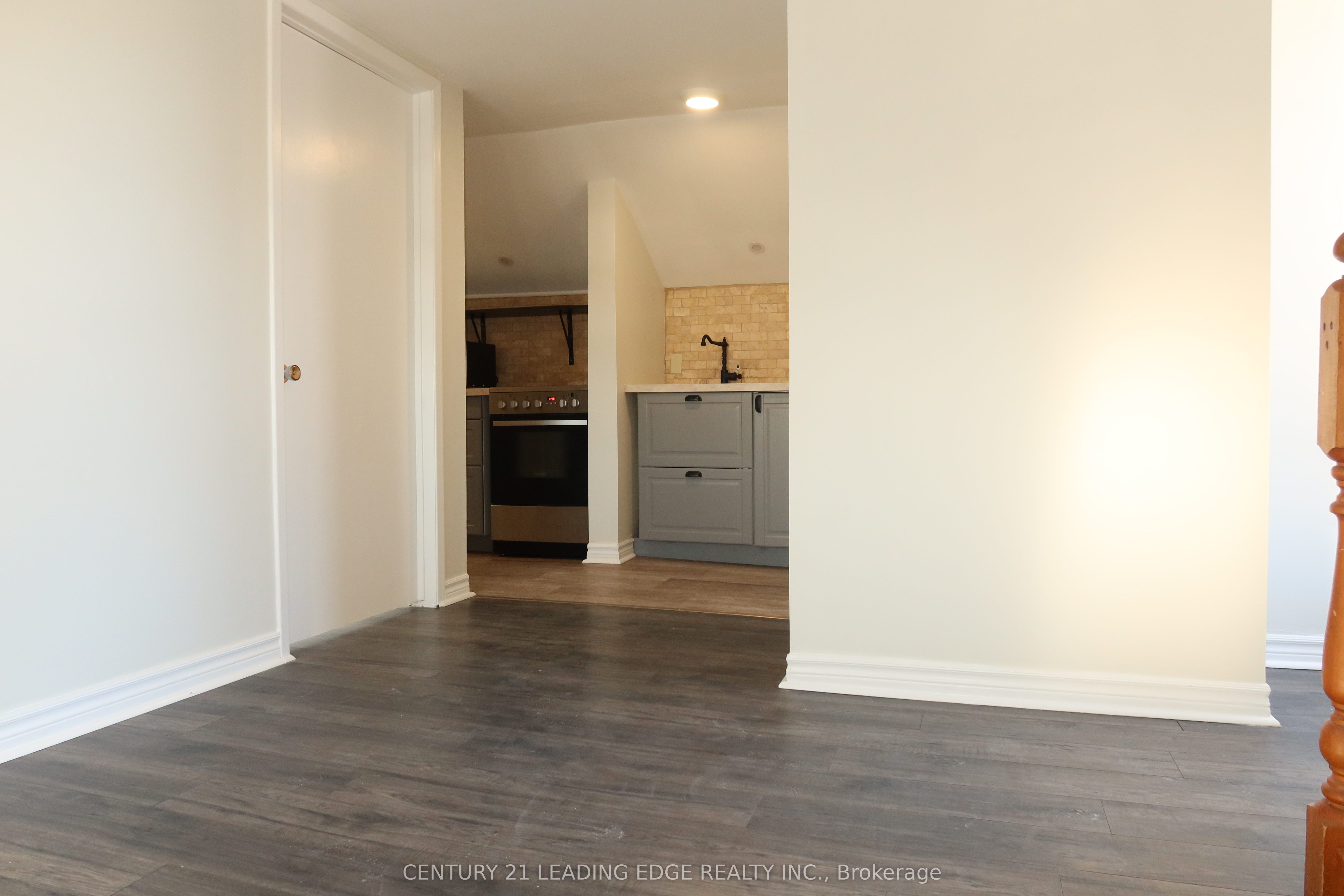 6336 Main Street, Whitchurch-Stouffville, ON L4A 1G9 photo 5