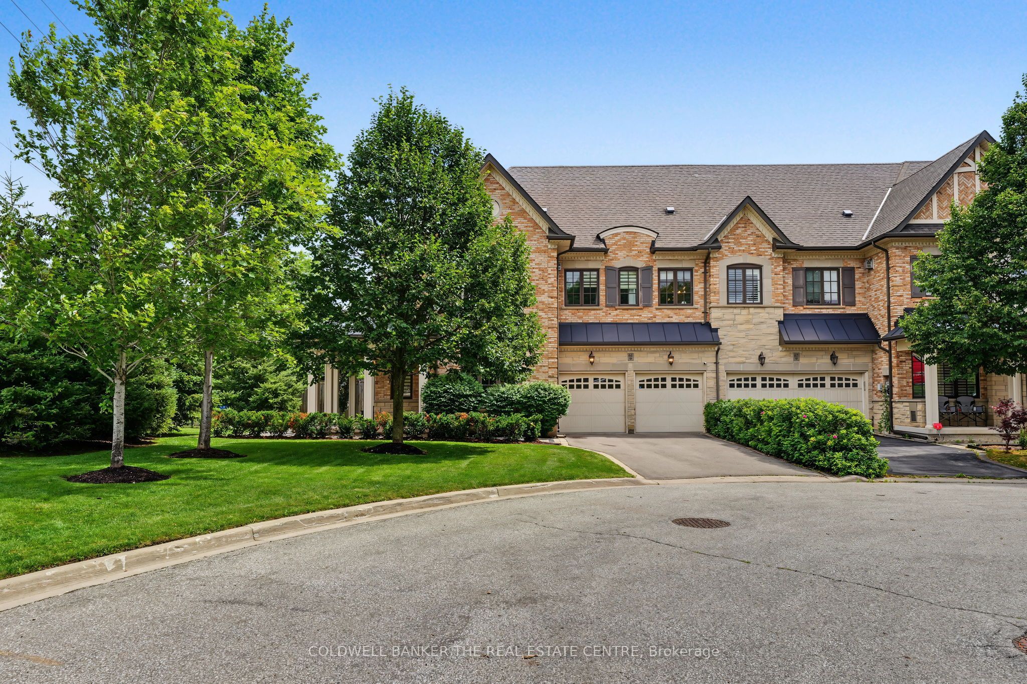 64 Jenny Thompson Court, Richmond Hill, ON L4S 0E7 photo 3