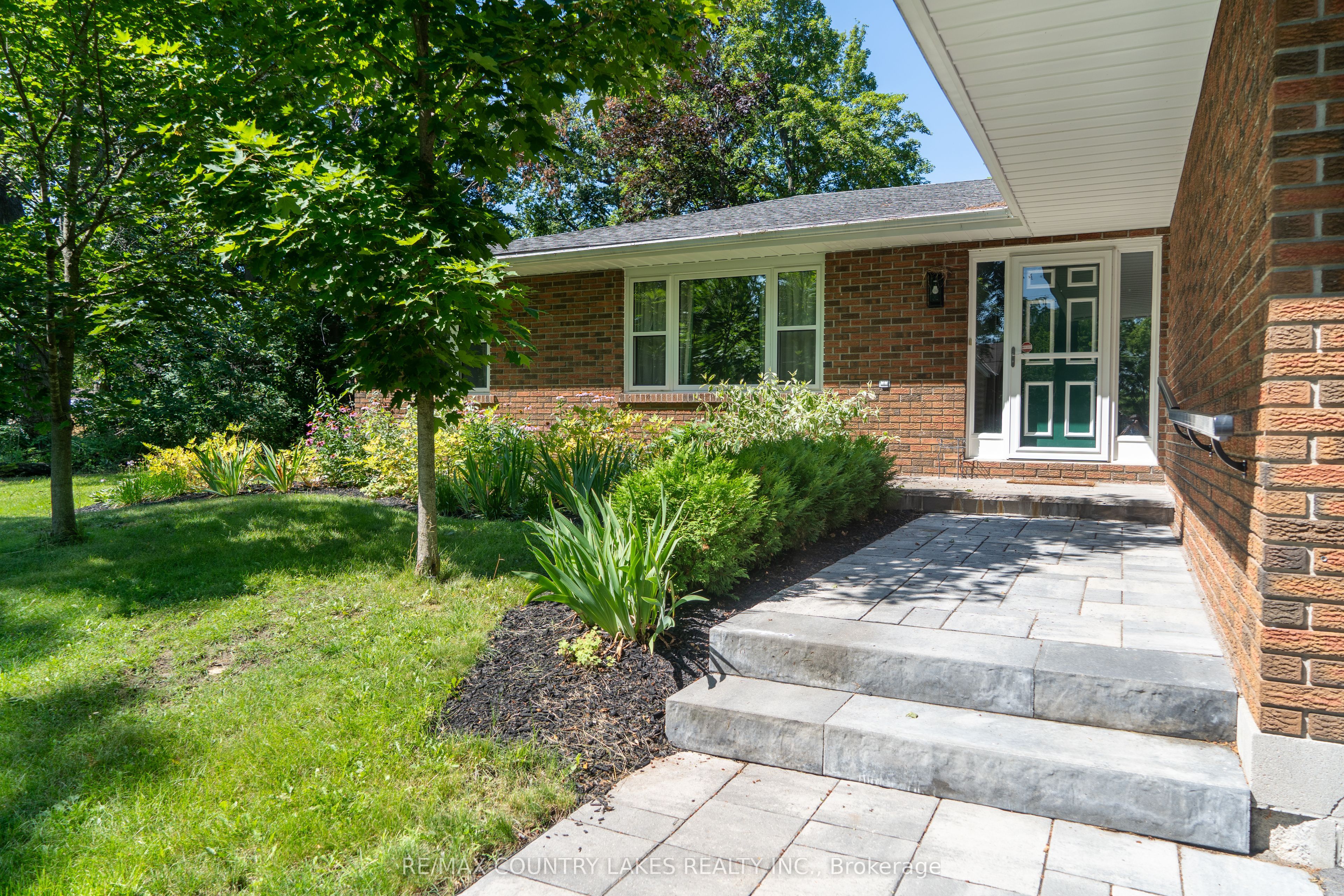 94 Laidlaw Street N, Brock, ON L0E 1E0 photo 3