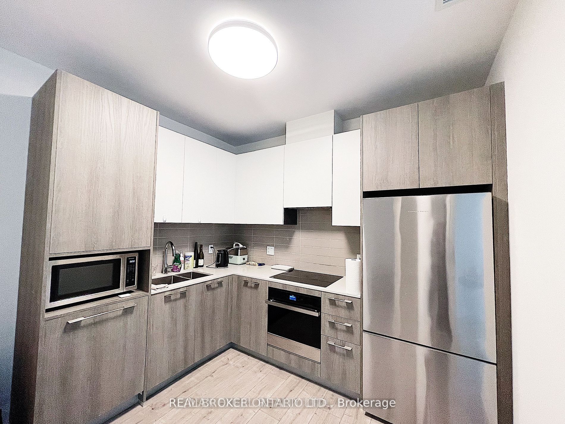 18 Water Walk Drive 2209, Markham, ON L3R 6L5 photo 5
