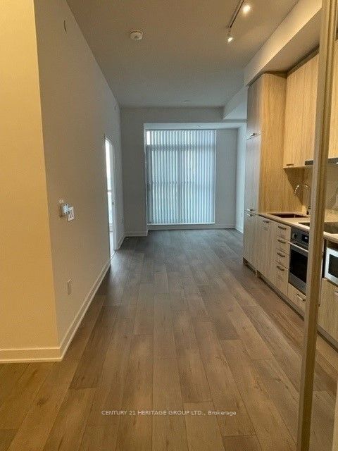 38 Honeycrisp Crescent 519, Vaughan, ON L4K 0M8 photo 3