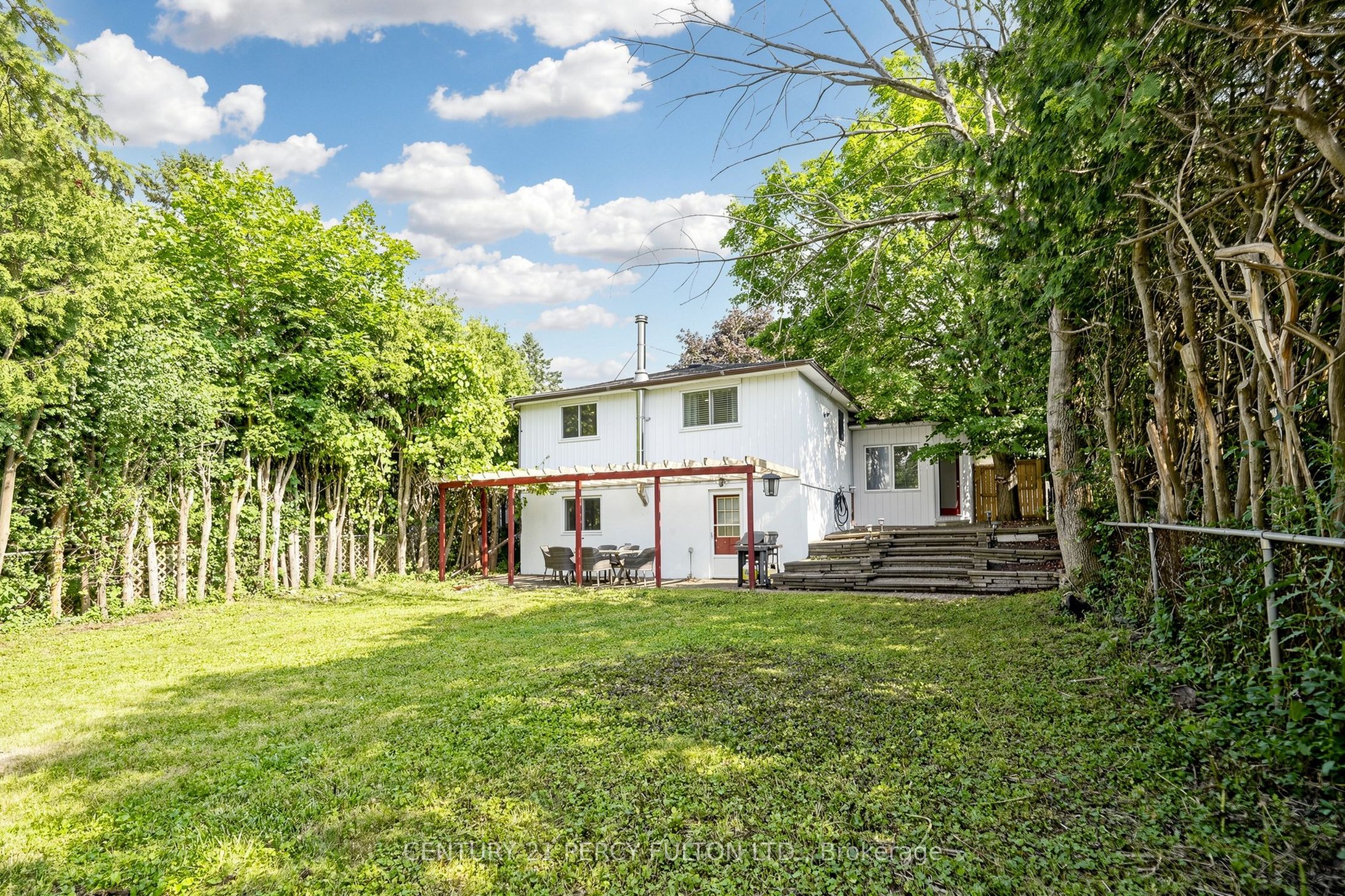 10 Devins Drive, Aurora, ON L4G 2Z1