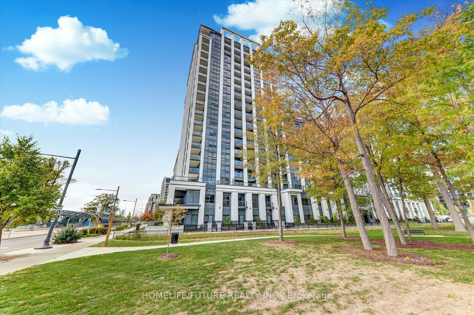 8 Cedarland Drive 1017, Markham, ON L6G 0H4 photo 5