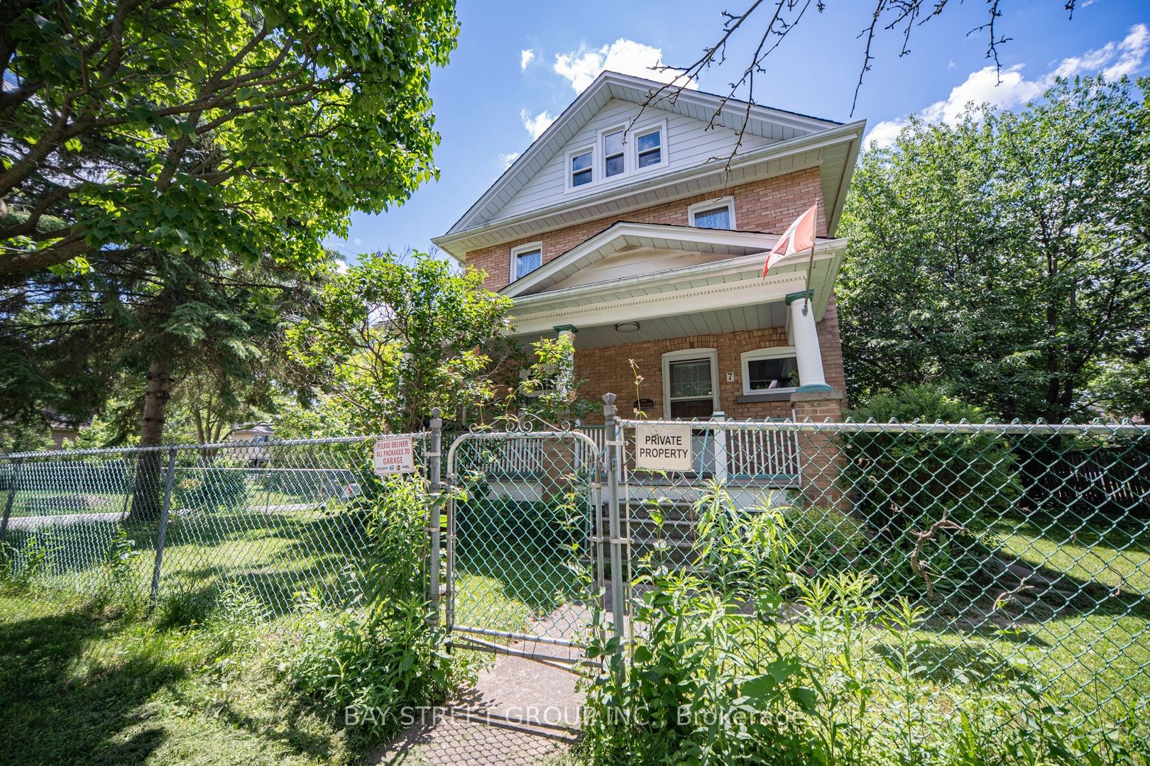 7 Pavillion Street, Markham, ON L3R 1N8 photo 2