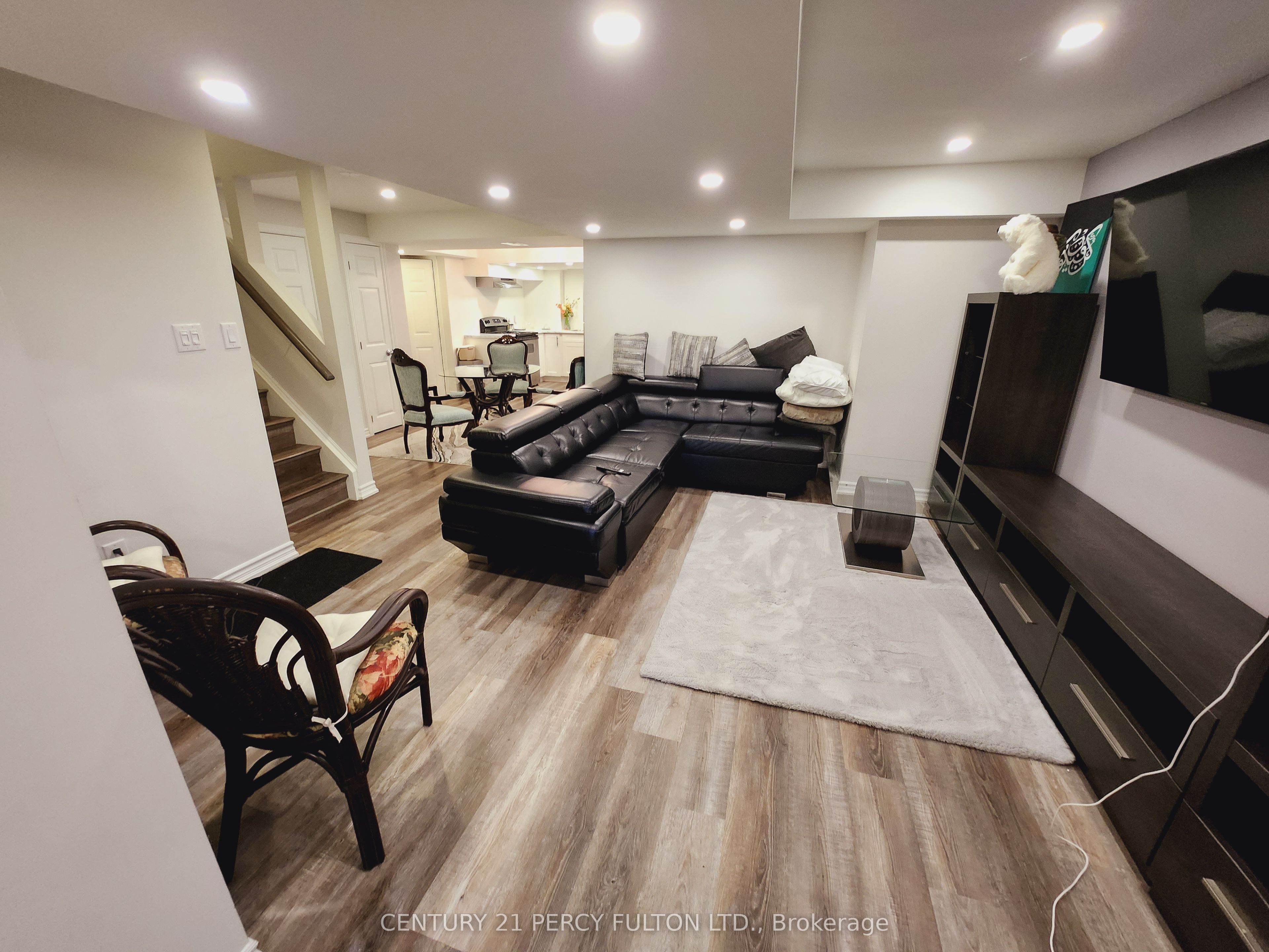 141 Rizal Avenue, Markham, ON L6B 0E7 photo 3