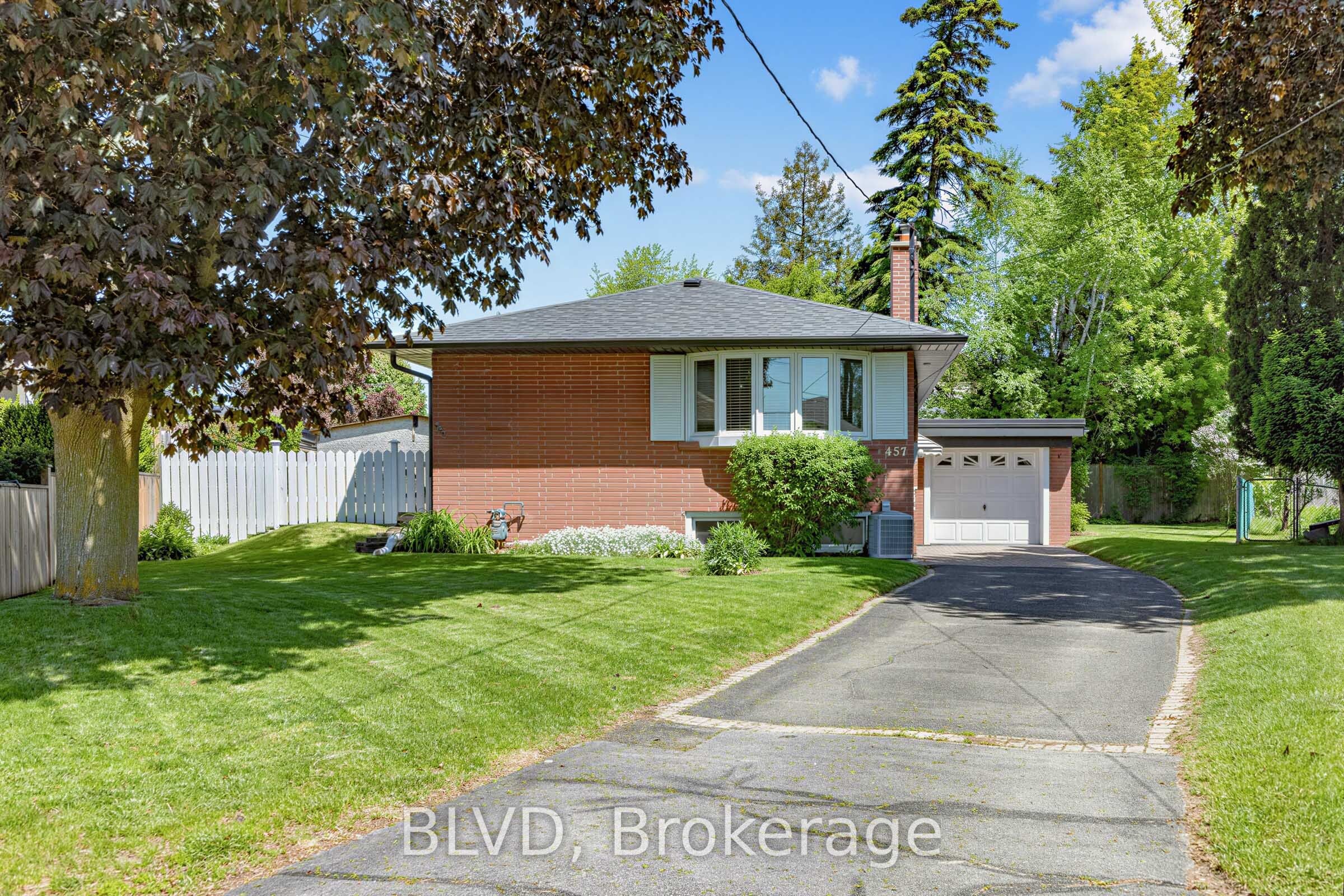 457 Paliser Crescent N, Richmond Hill, ON L4C 1R7 photo 2