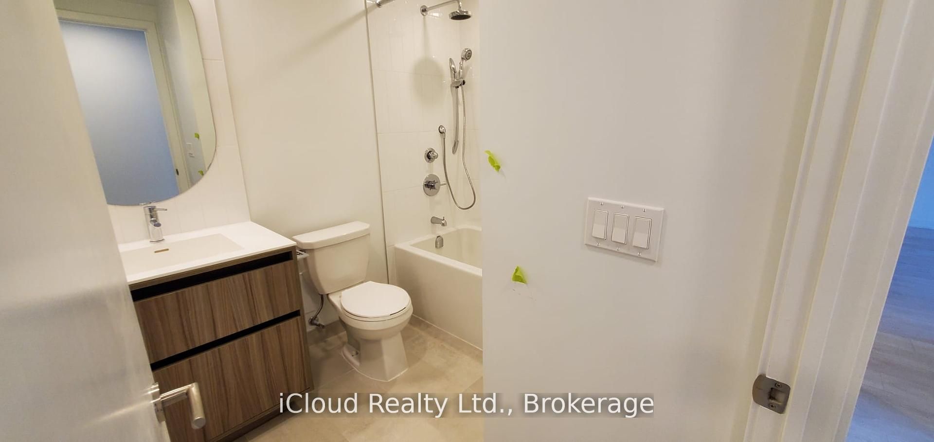 7950 Bathurst Street 210, Vaughan, ON L4J 0L4 photo 4