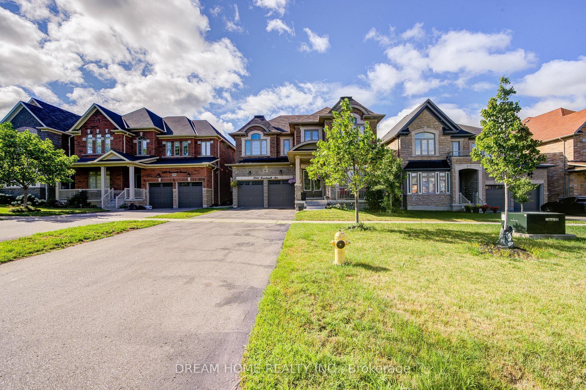 6811 14th Avenue, Markham, ON L6B 1A8 photo 2