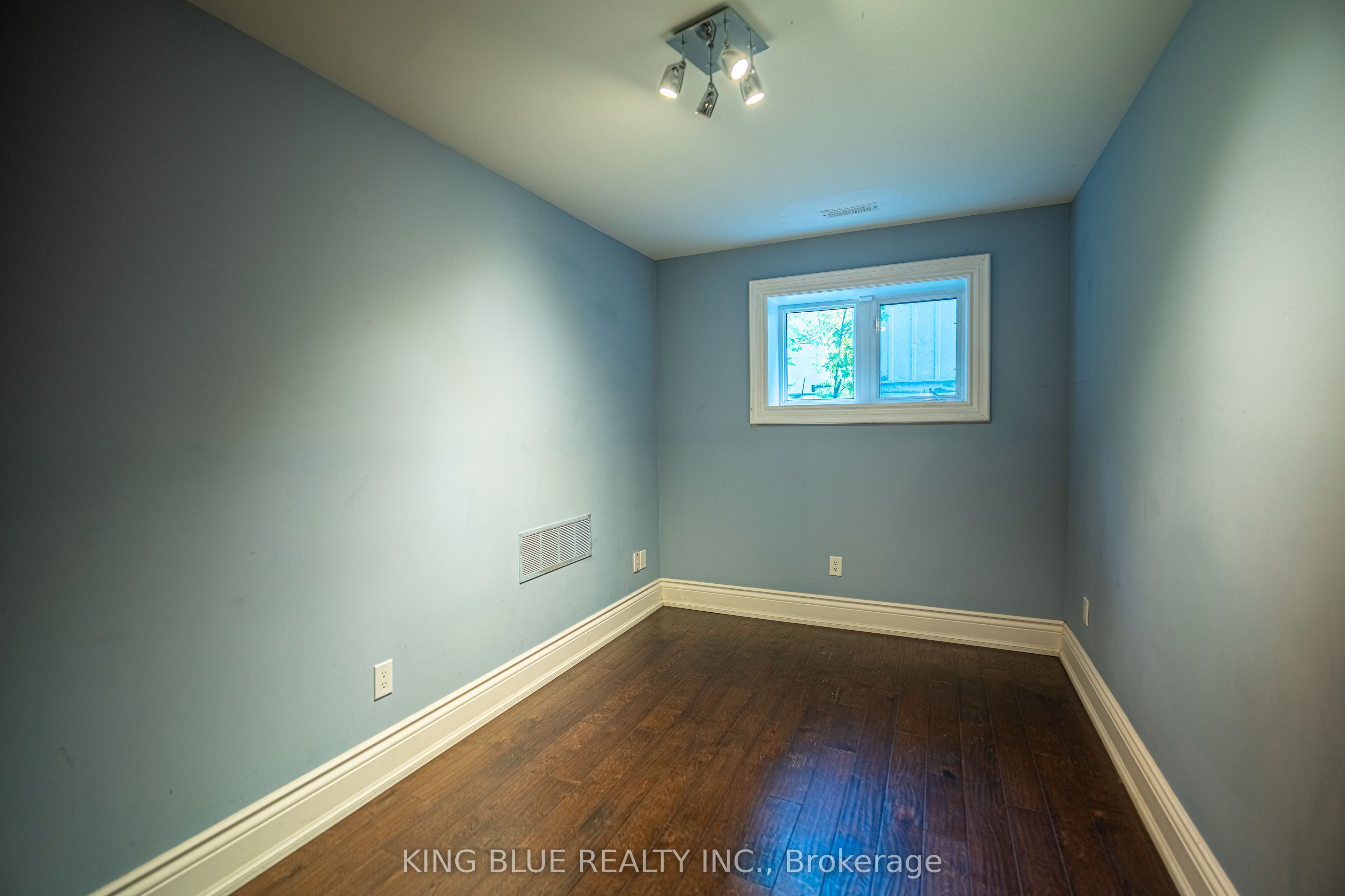 83 Hunt Avenue Lower, Richmond Hill, ON L4C 4H1 photo 3