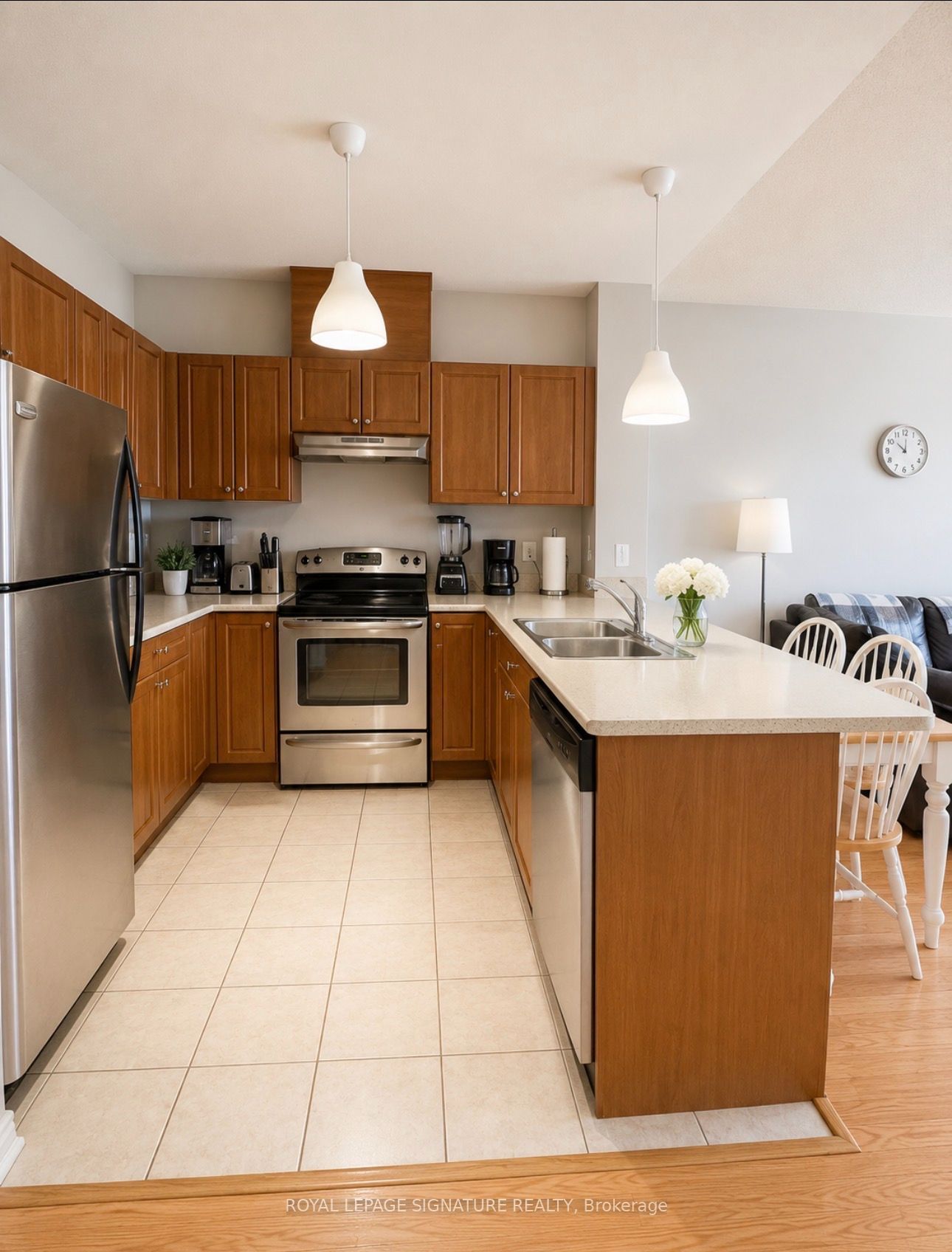 9421 Jane Street 223, Vaughan, ON L6A 4H8 photo 4