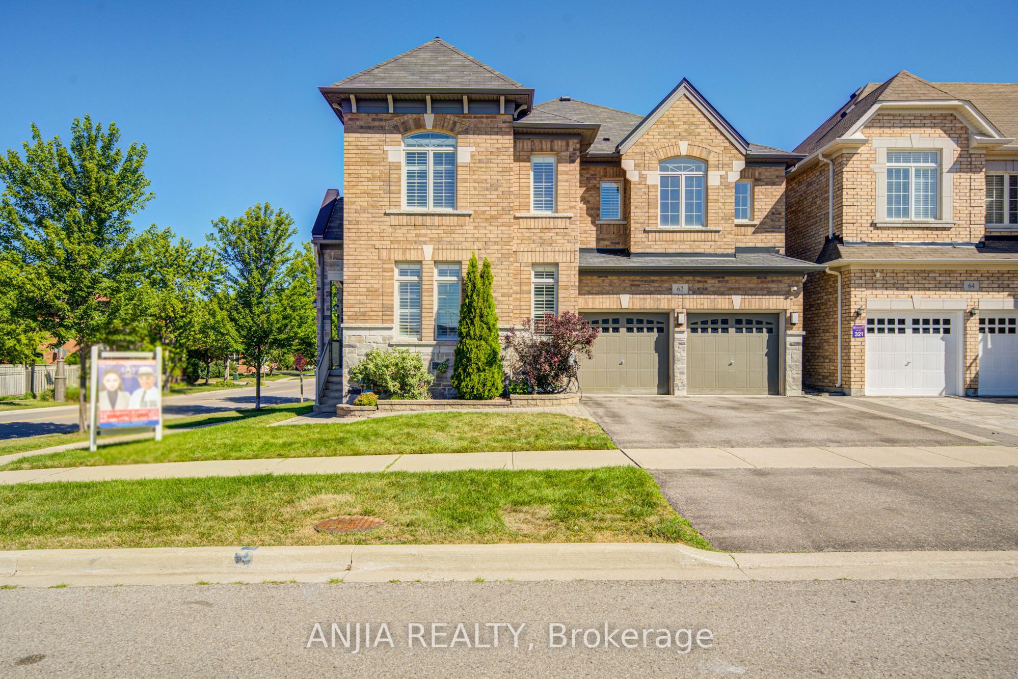 62 Holst Avenue, Markham, ON L6C 0S6 photo 2