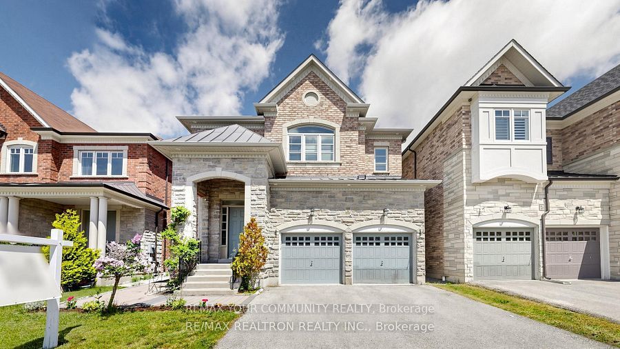 40 Meadowsweet Lane, Richmond Hill, ON L4E 1B8 photo 2