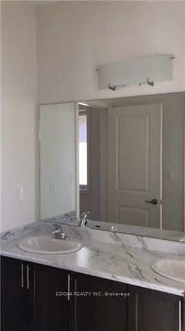 226 Gibson Circle, Bradford West Gwillimbury, ON L3Z 0X1 photo 4