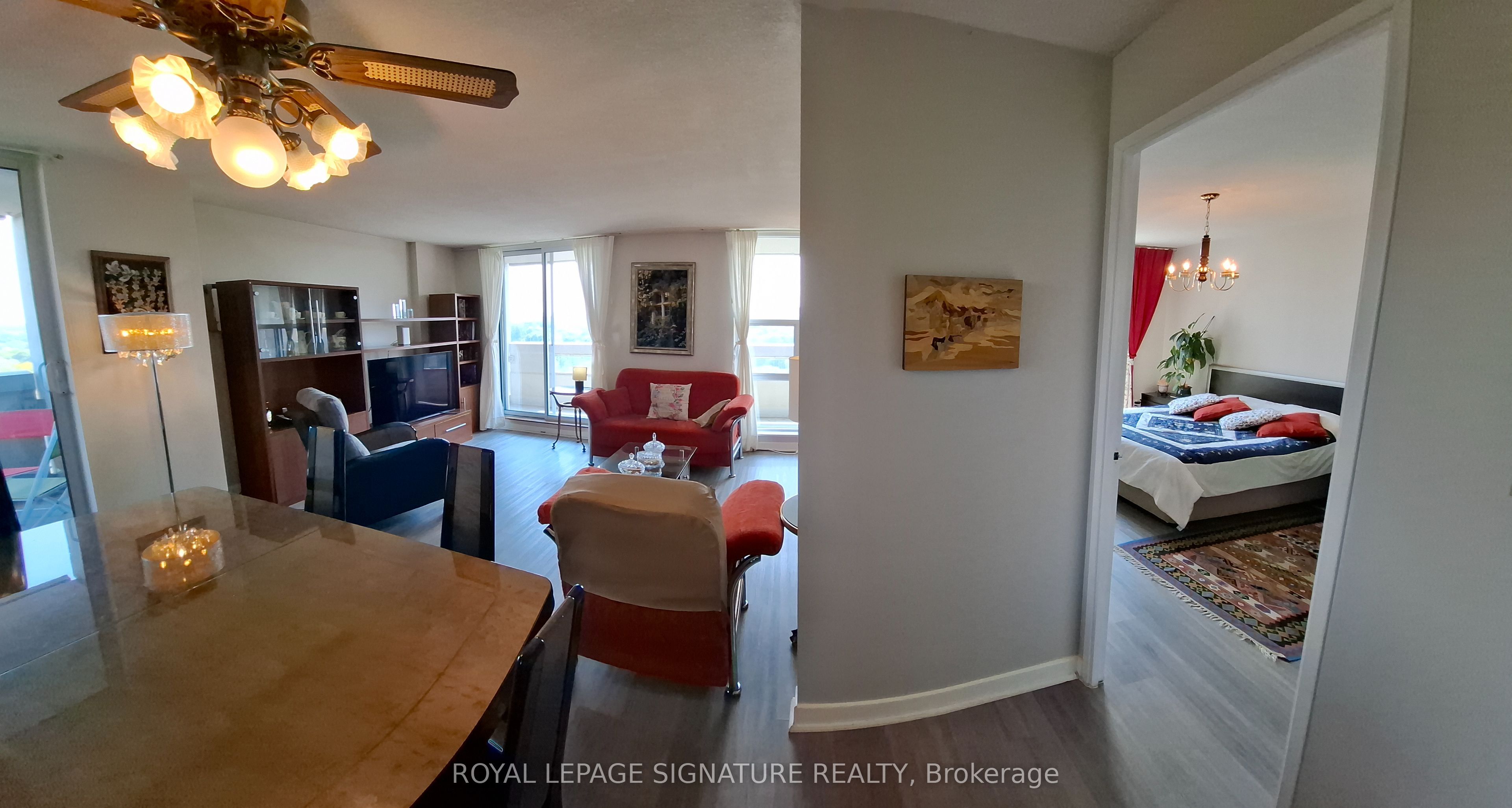 60 INVERLOCHY Boulevard 1210, Markham, ON L3T 4T7 photo 5