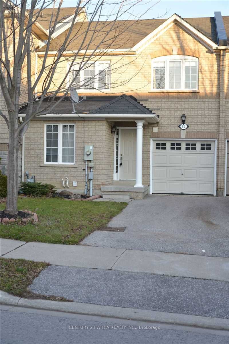82 Red River Crescent, Newmarket, ON L3X 2R5 photo 2