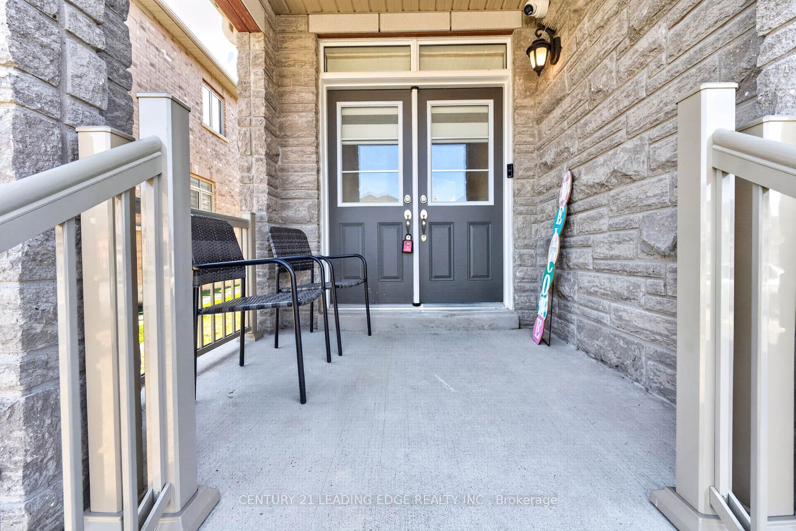235 Ferragine Crescent, Bradford West Gwillimbury, ON L3Z 4K1 photo 4