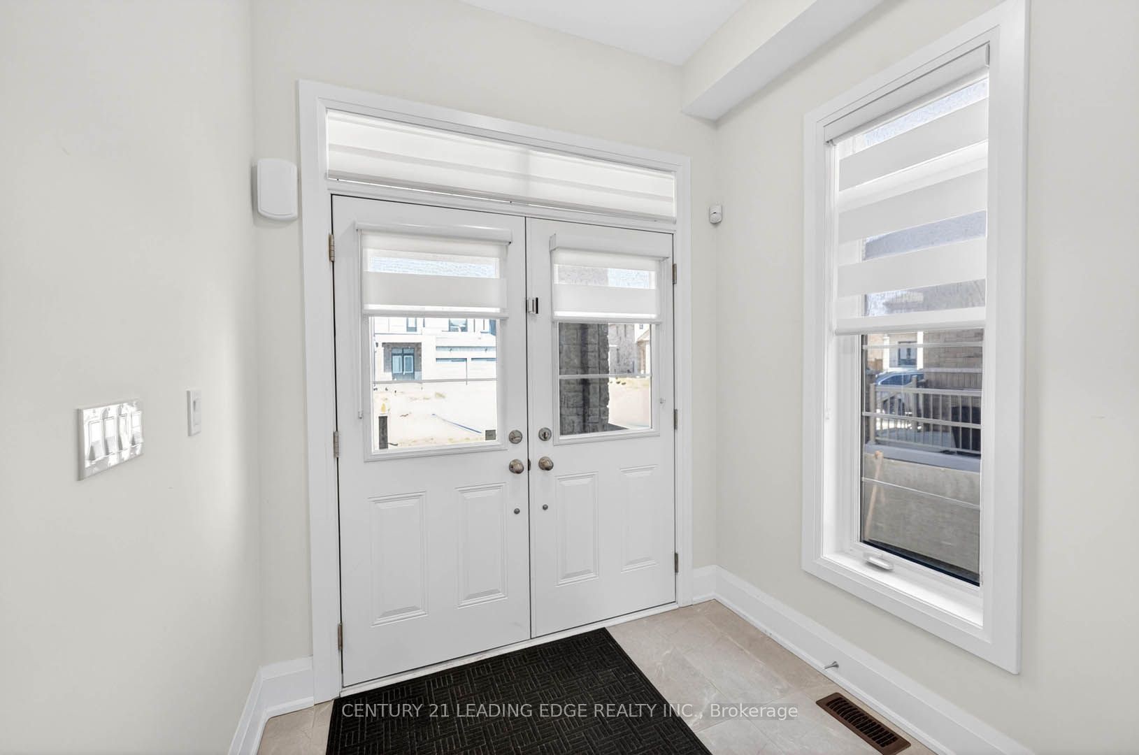 235 Ferragine Crescent, Bradford West Gwillimbury, ON L3Z 4K1 photo 5